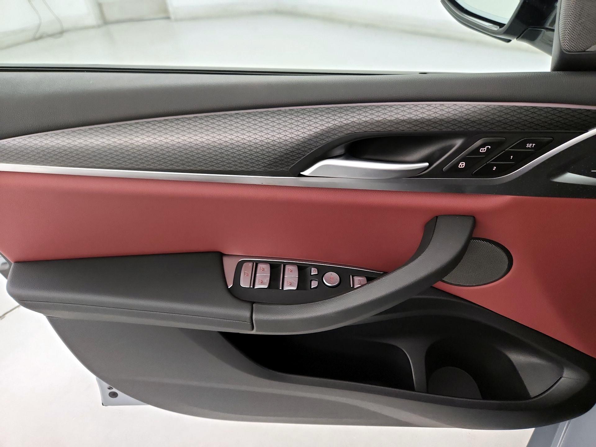 Thumbnail: 2024 BMW X4 - 12