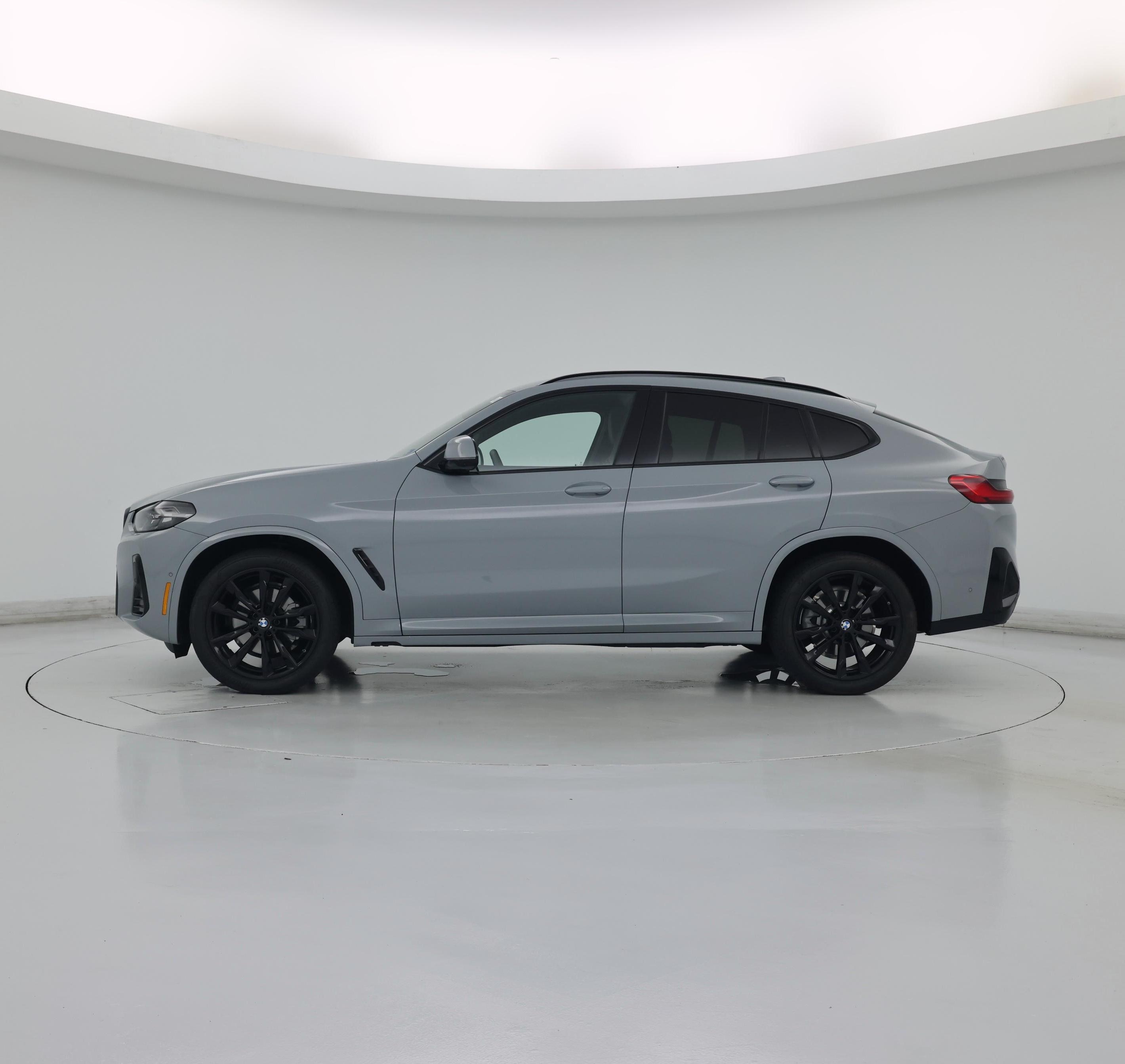 Thumbnail: 2024 BMW X4 - 3