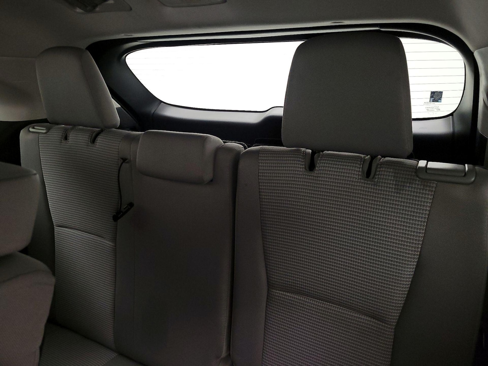 2021 Toyota Highlander LE - Photo 22