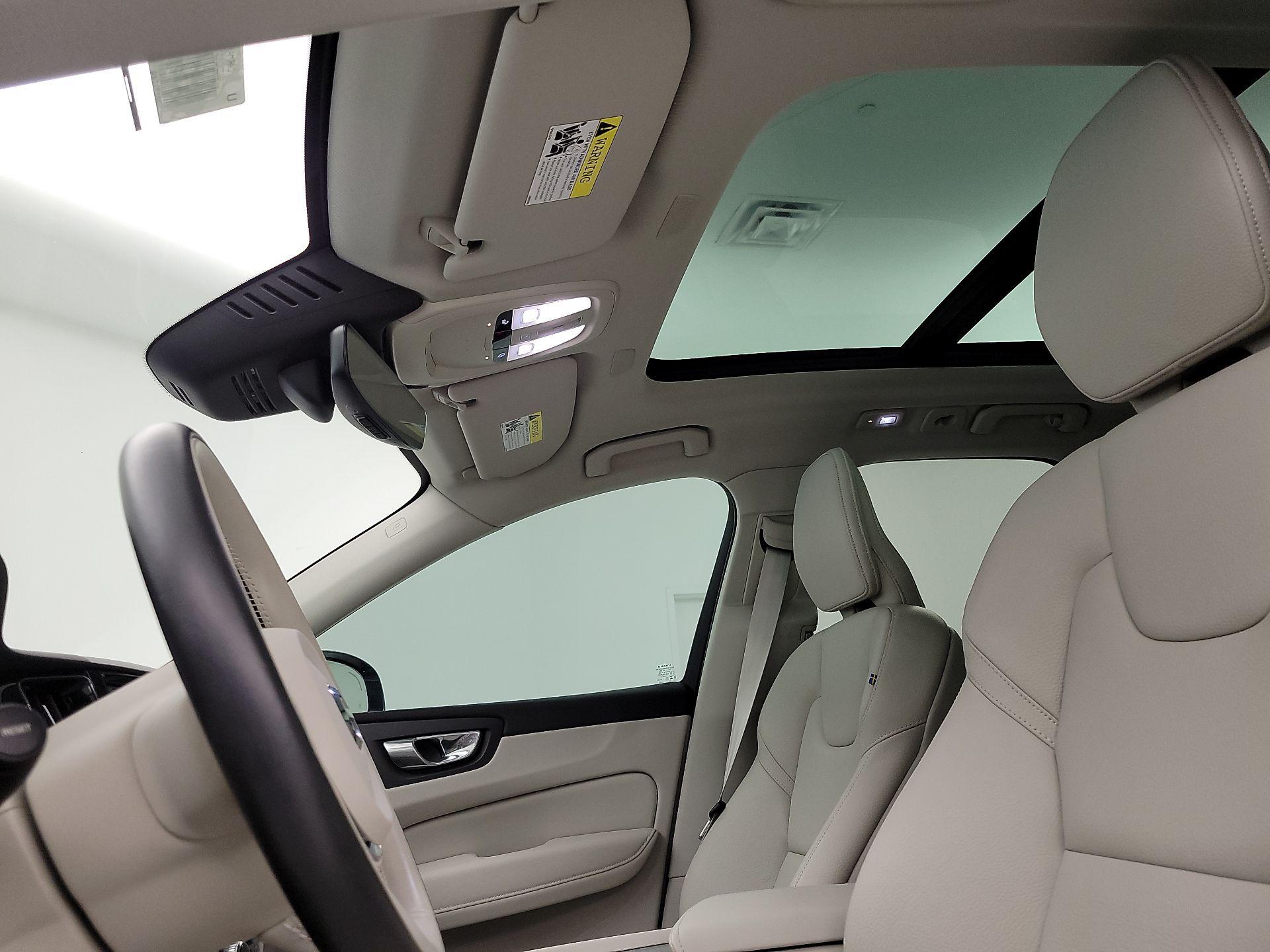 Thumbnail: 2023 Volvo XC60 - 20