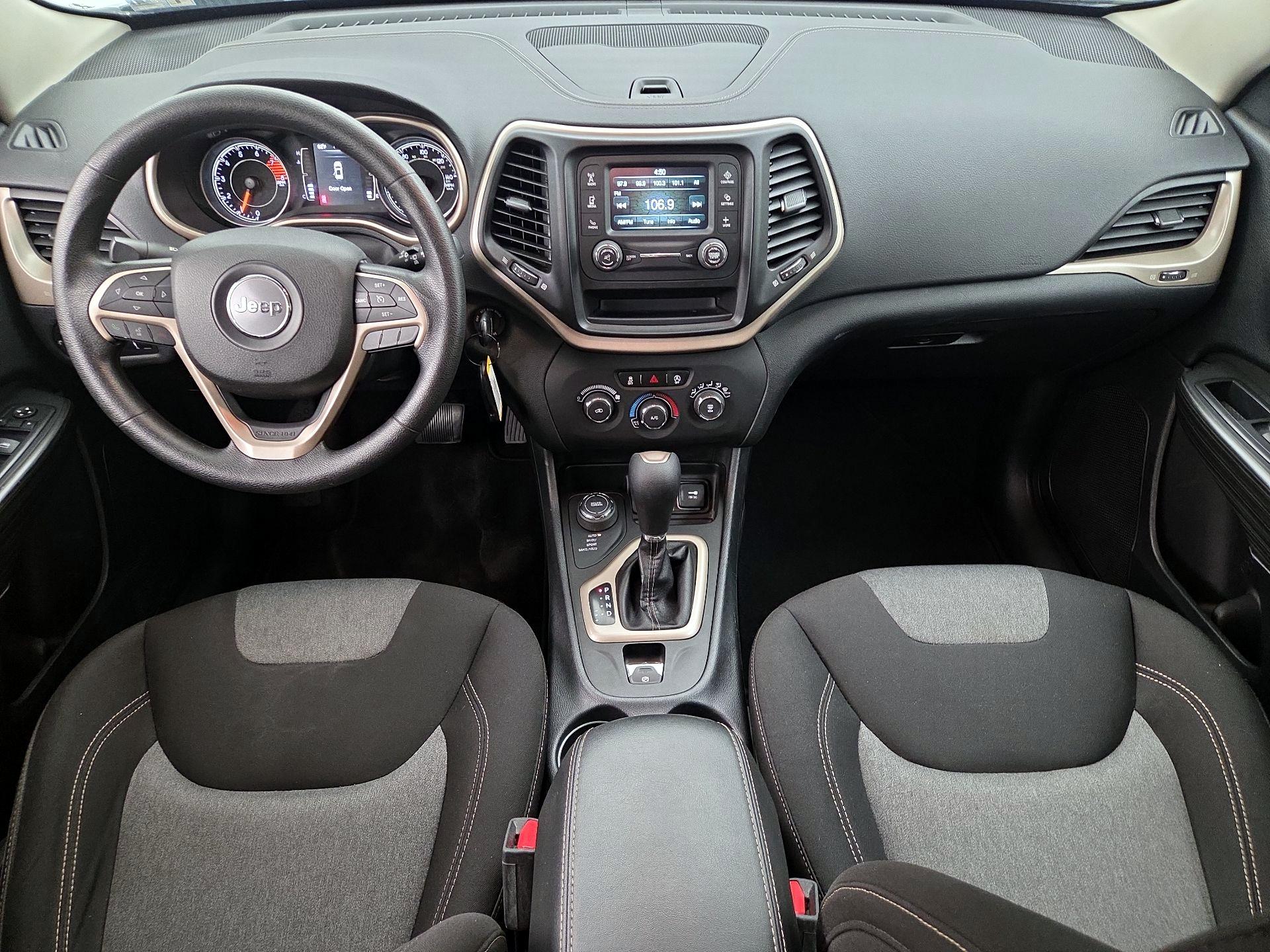 Thumbnail: 2016 Jeep Cherokee - 9