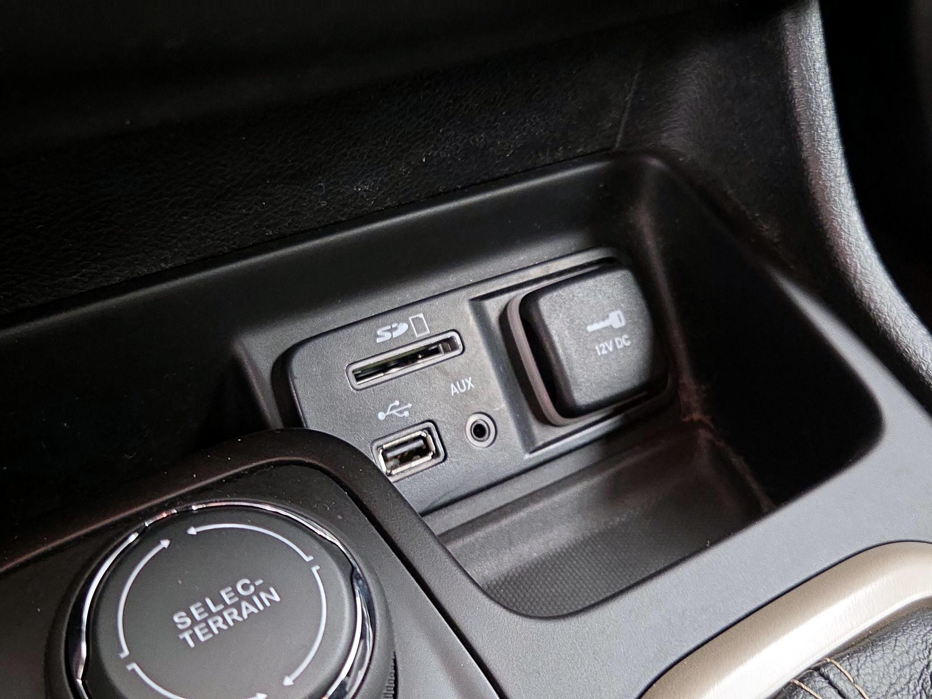 Thumbnail: 2016 Jeep Cherokee - 18
