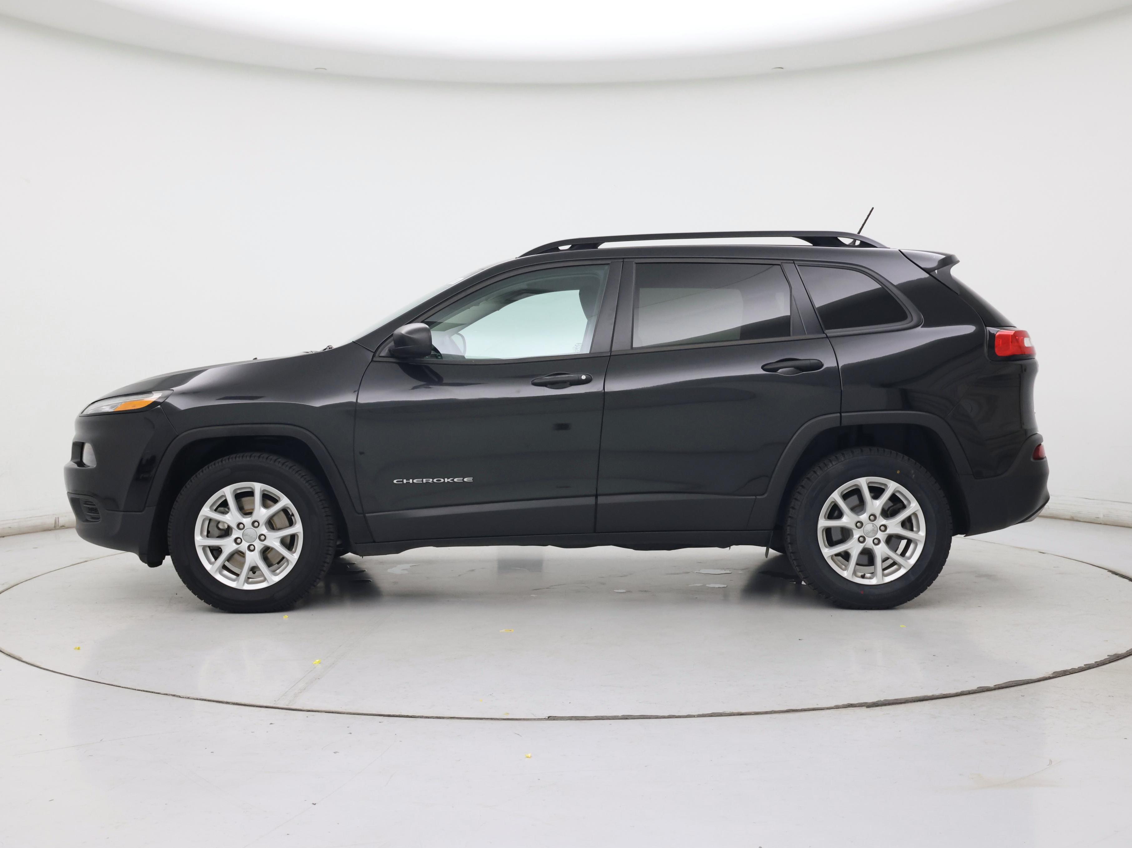 Thumbnail: 2016 Jeep Cherokee - 3