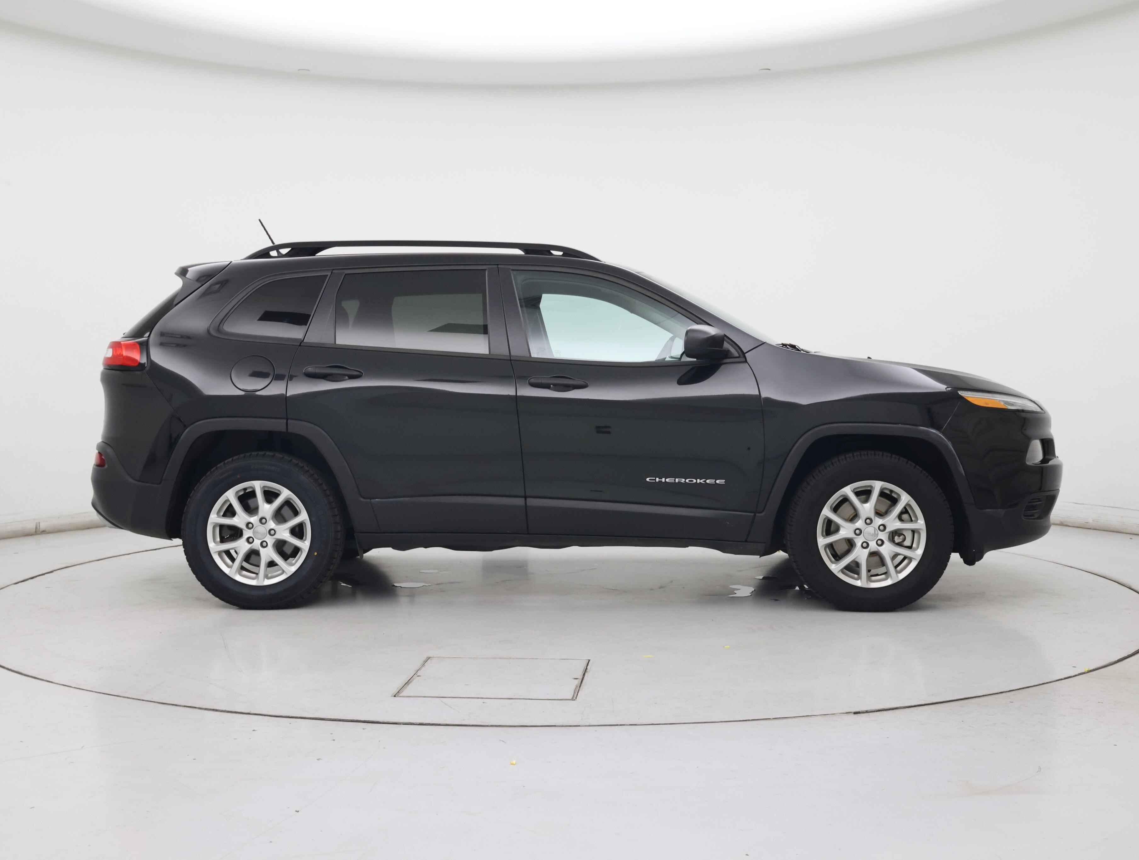 Thumbnail: 2016 Jeep Cherokee - 7
