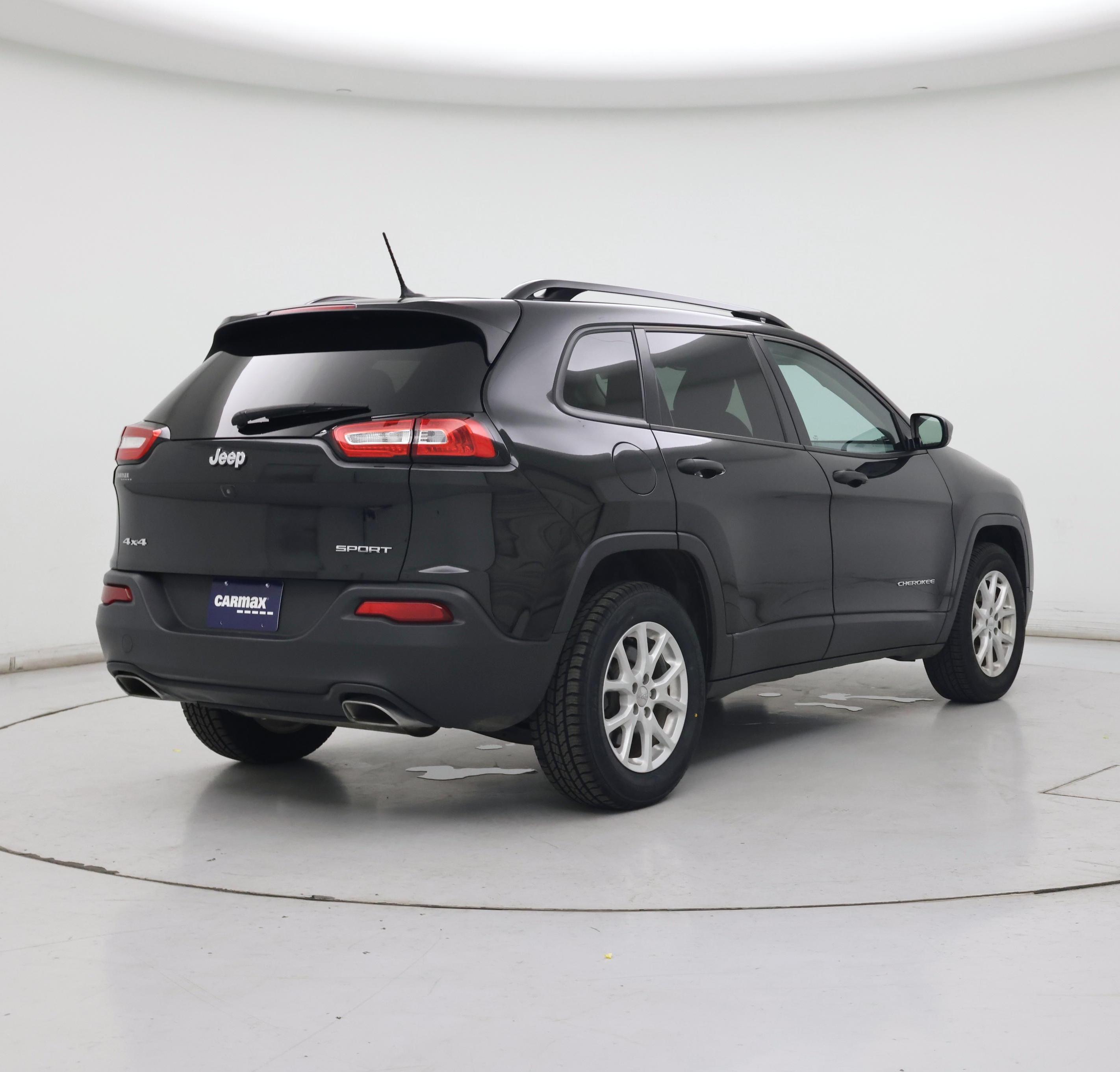 Thumbnail: 2016 Jeep Cherokee - 8