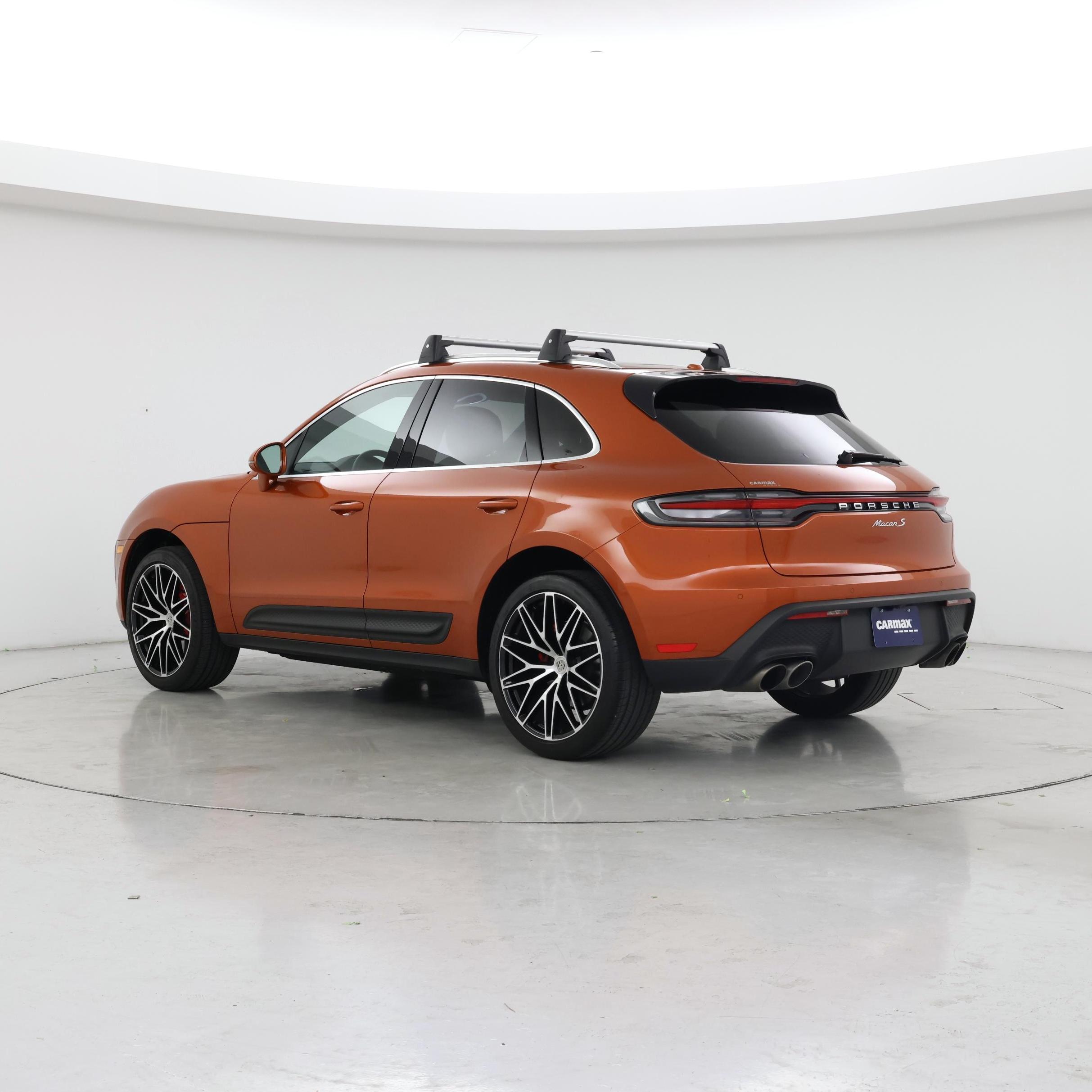 Thumbnail: 2022 Porsche Macan - 2