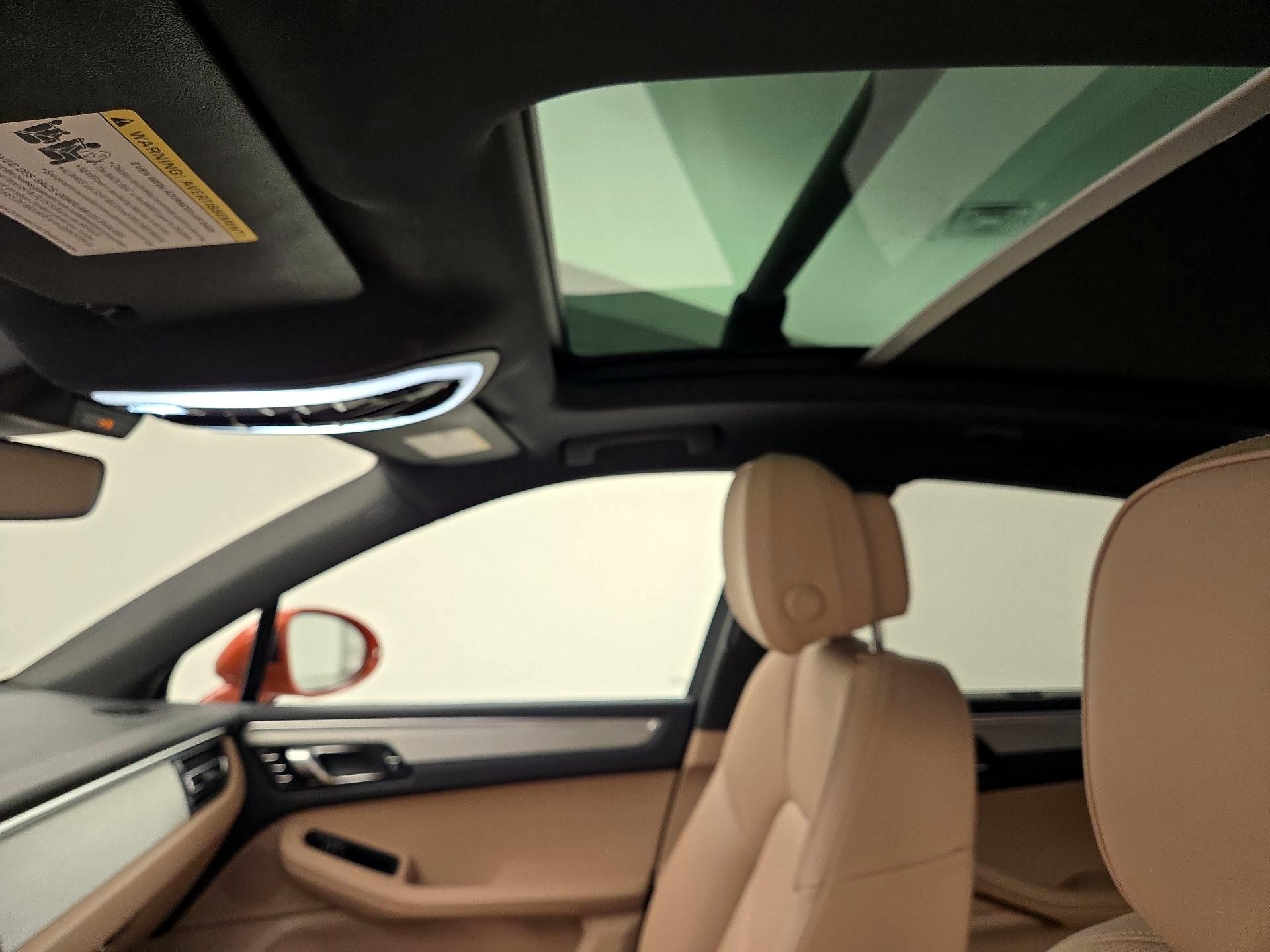 Thumbnail: 2022 Porsche Macan - 20
