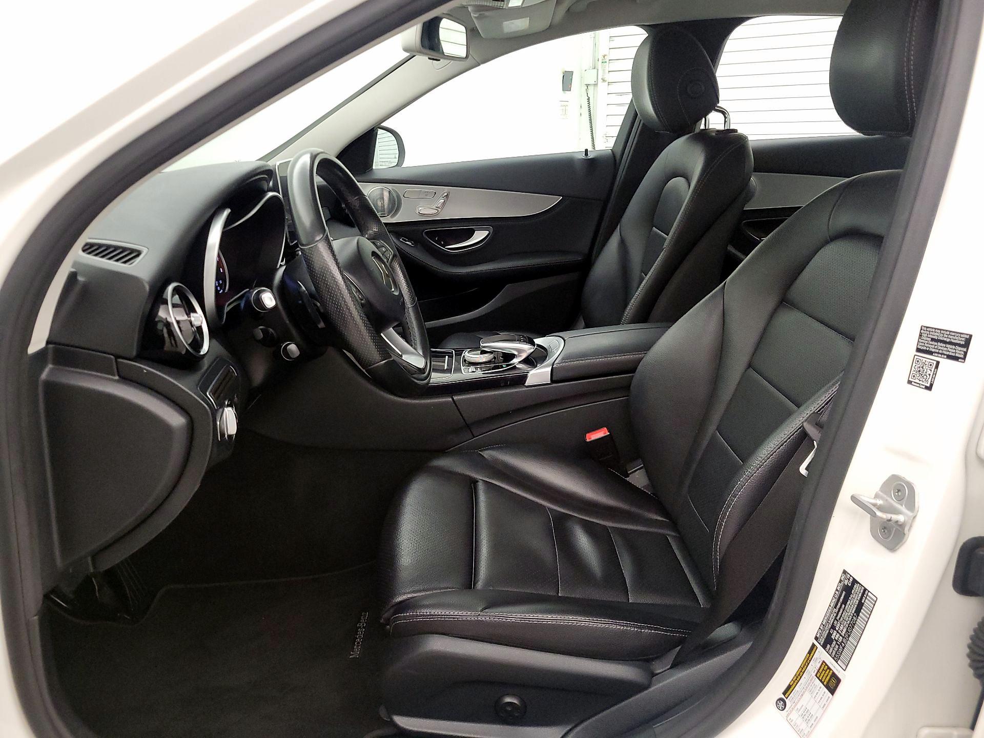 Thumbnail: 2015 Mercedes-Benz C-Class - 11