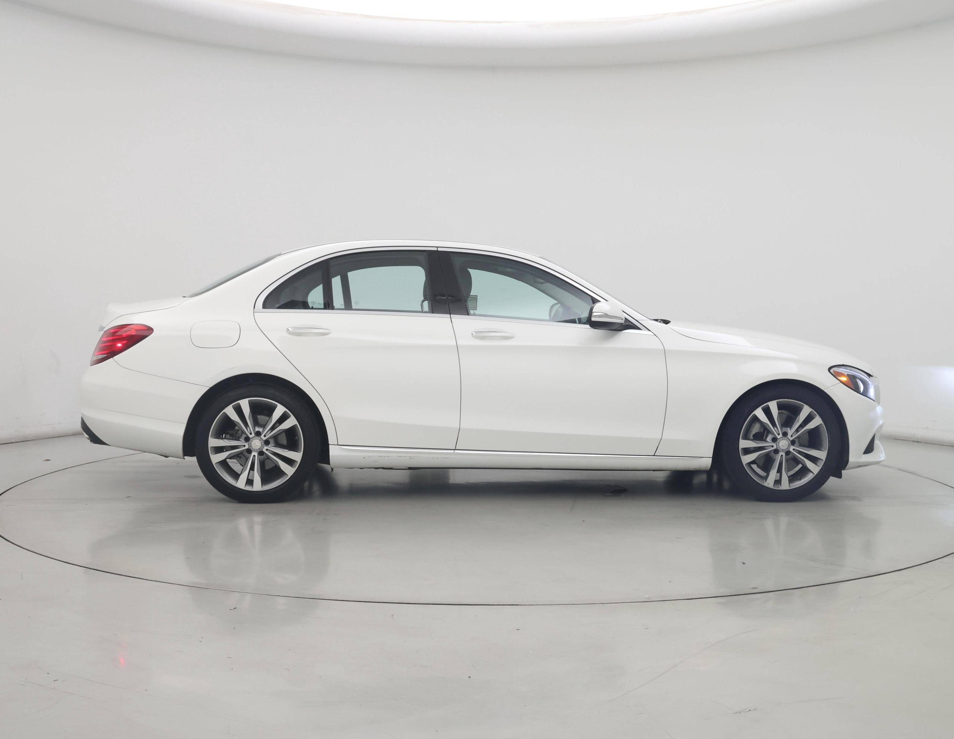 Thumbnail: 2015 Mercedes-Benz C-Class - 7
