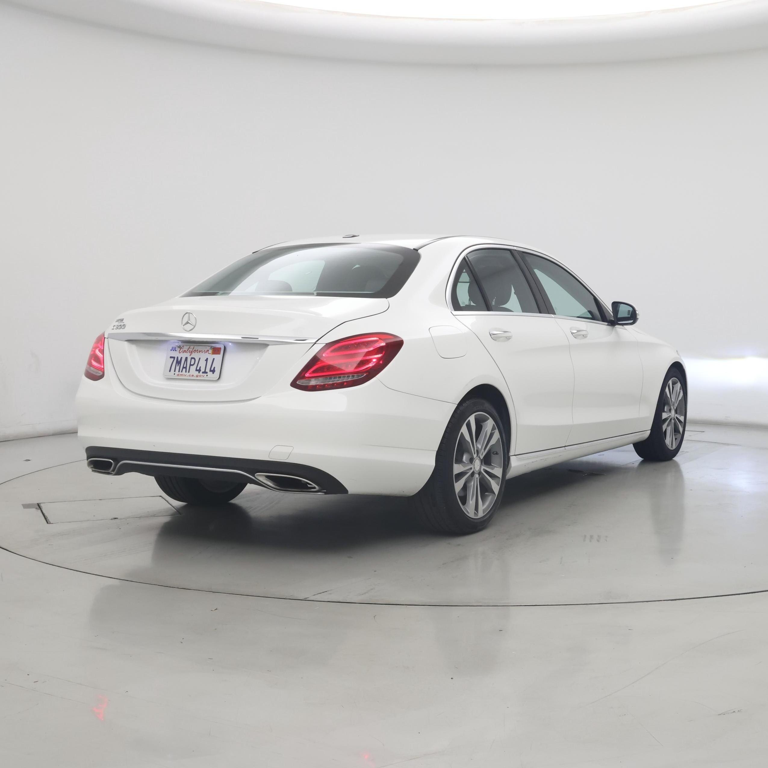 Thumbnail: 2015 Mercedes-Benz C-Class - 8