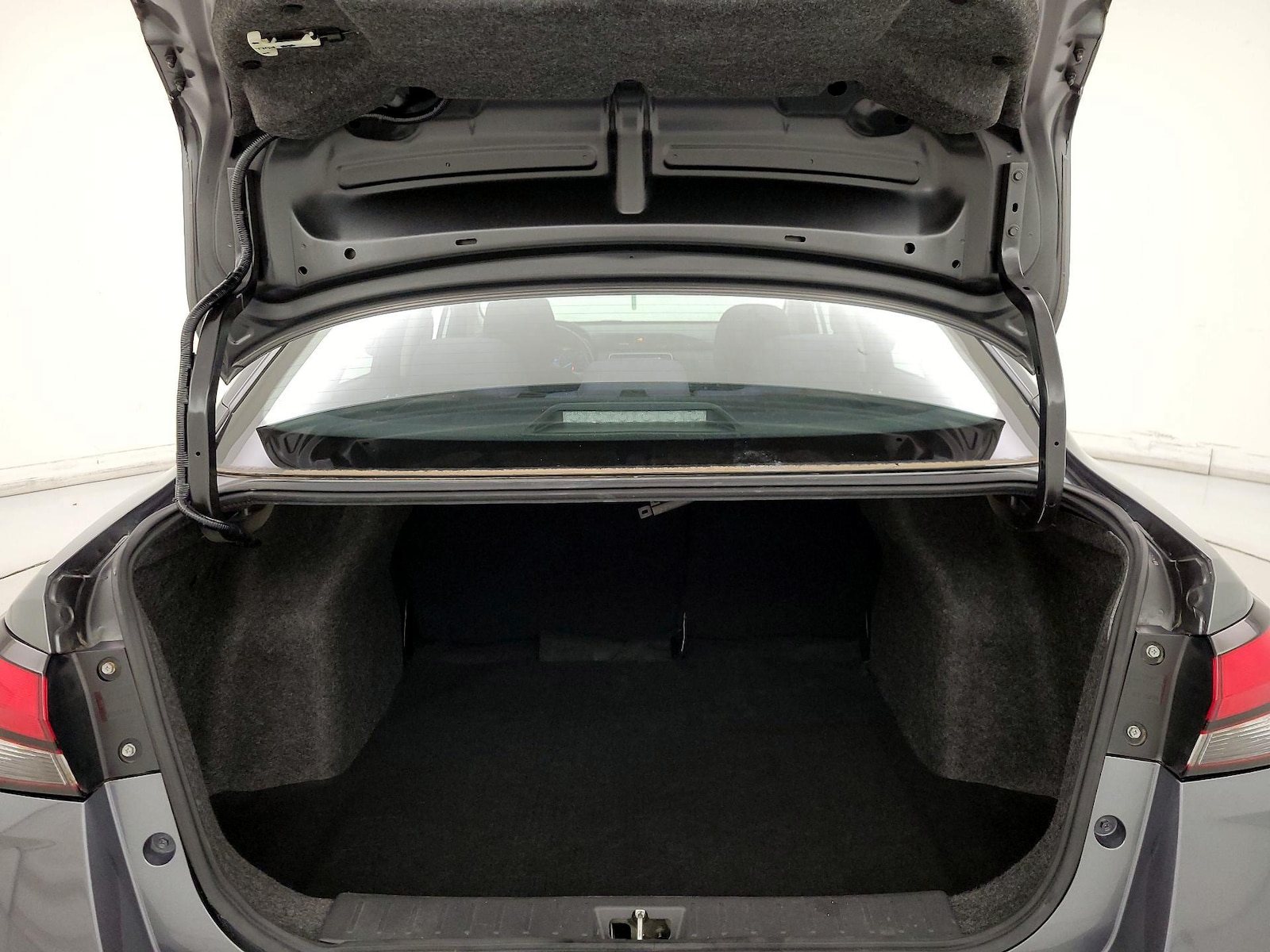 2020 Nissan Versa Sedan S - Photo 21