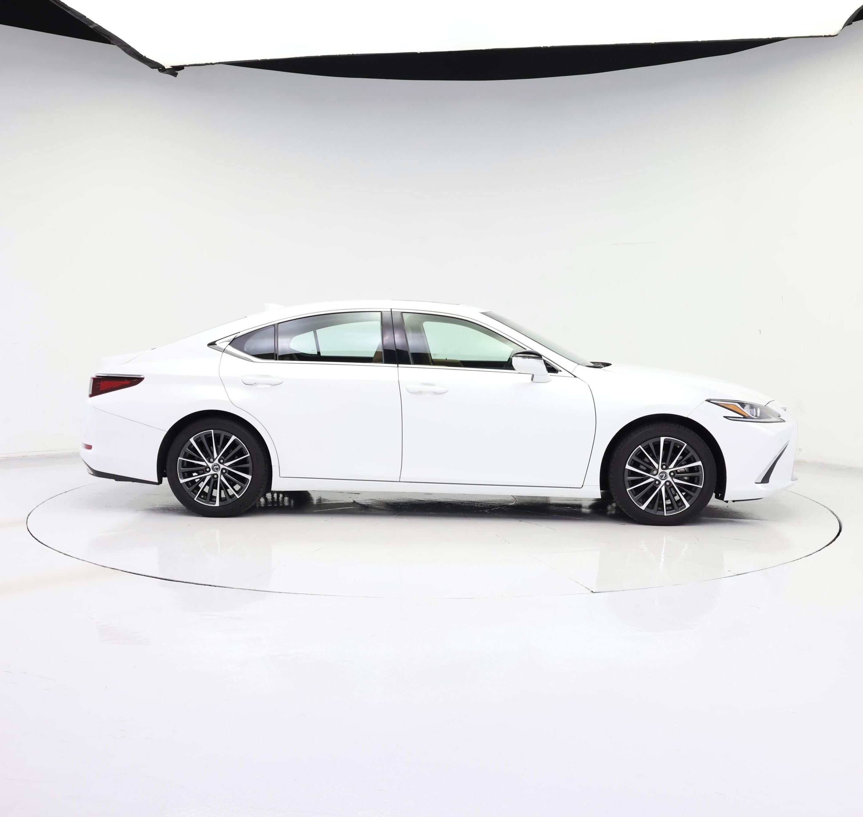 Thumbnail: 2024 Lexus ES - 7