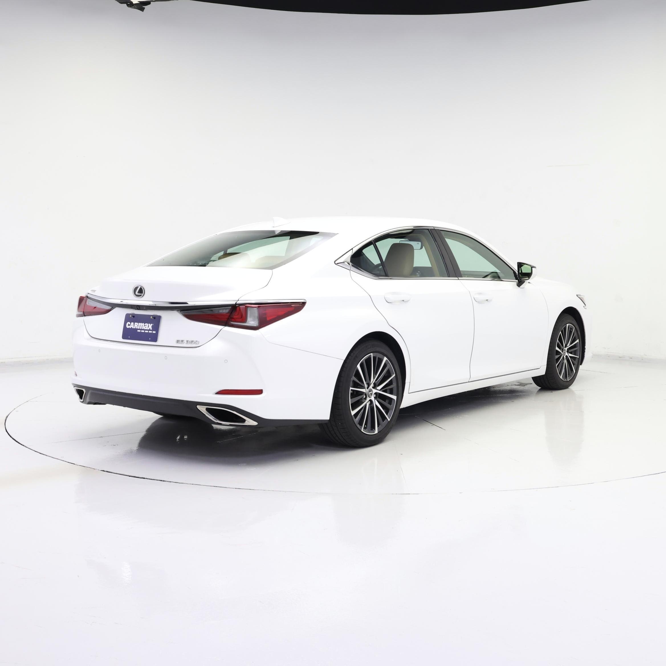 Thumbnail: 2024 Lexus ES - 8