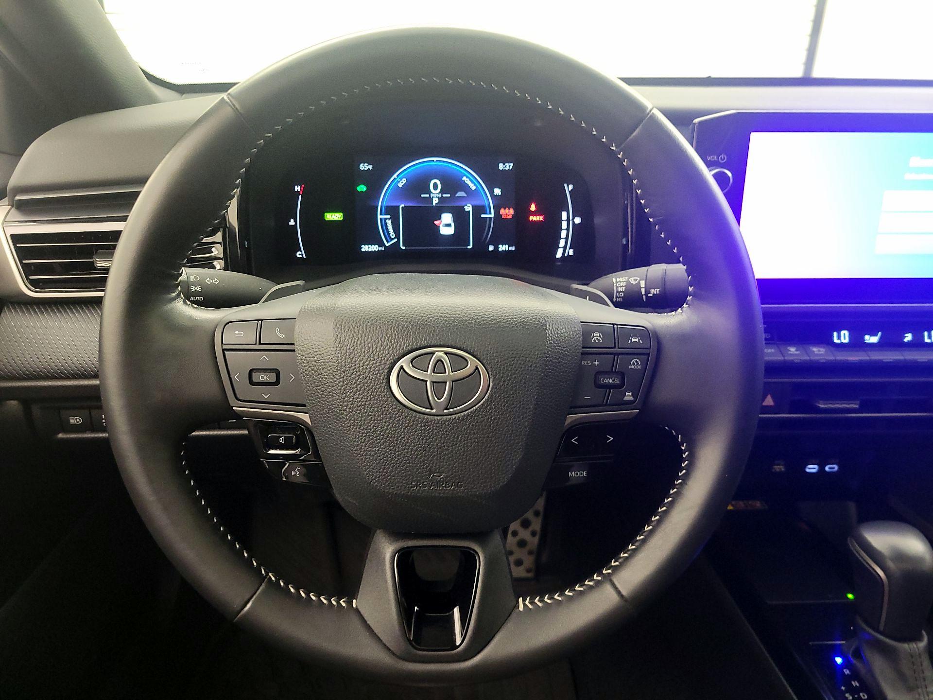 Thumbnail: 2025 Toyota Camry - 10