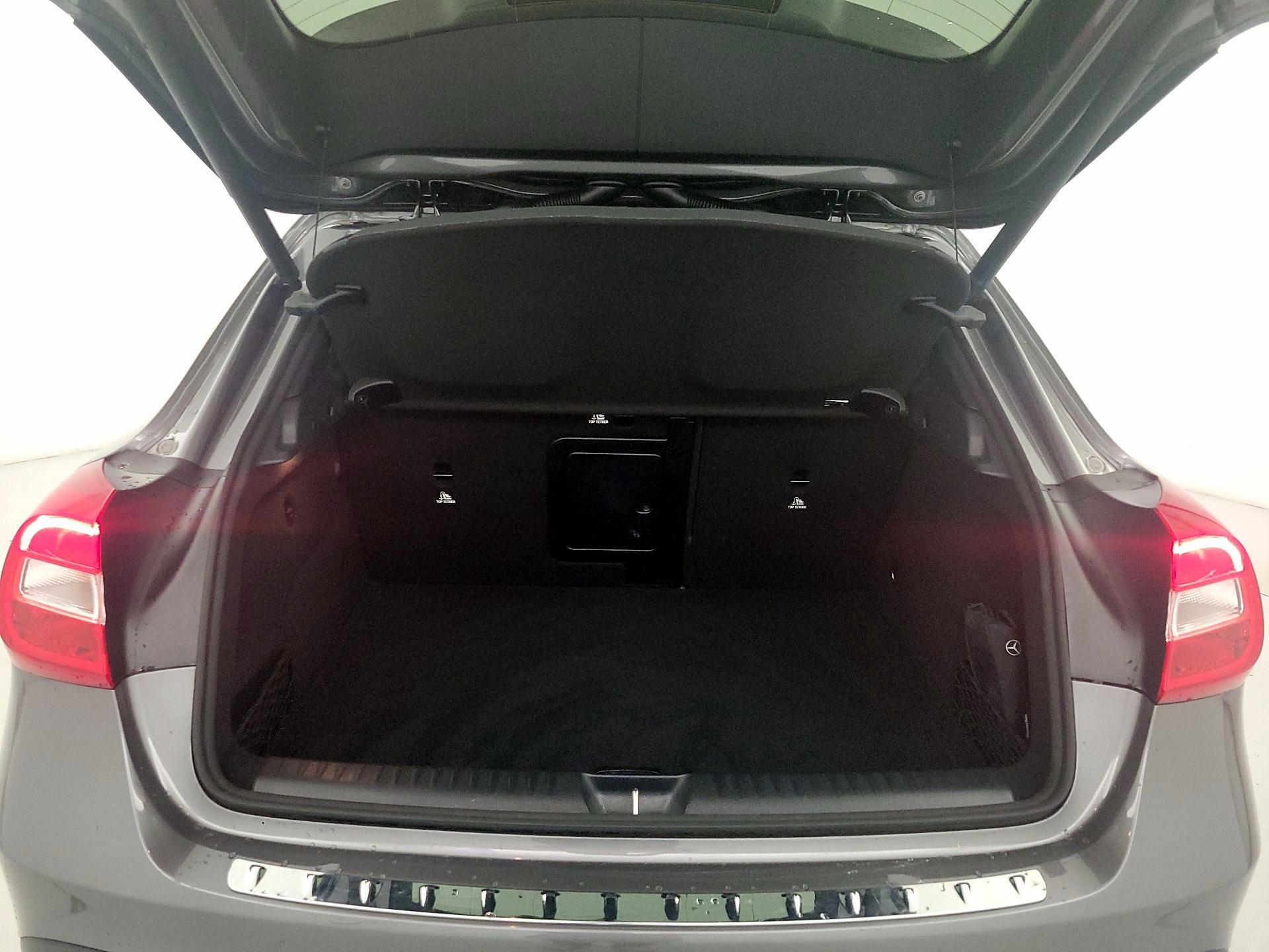 Thumbnail: 2019 Mercedes-Benz GLA - 20
