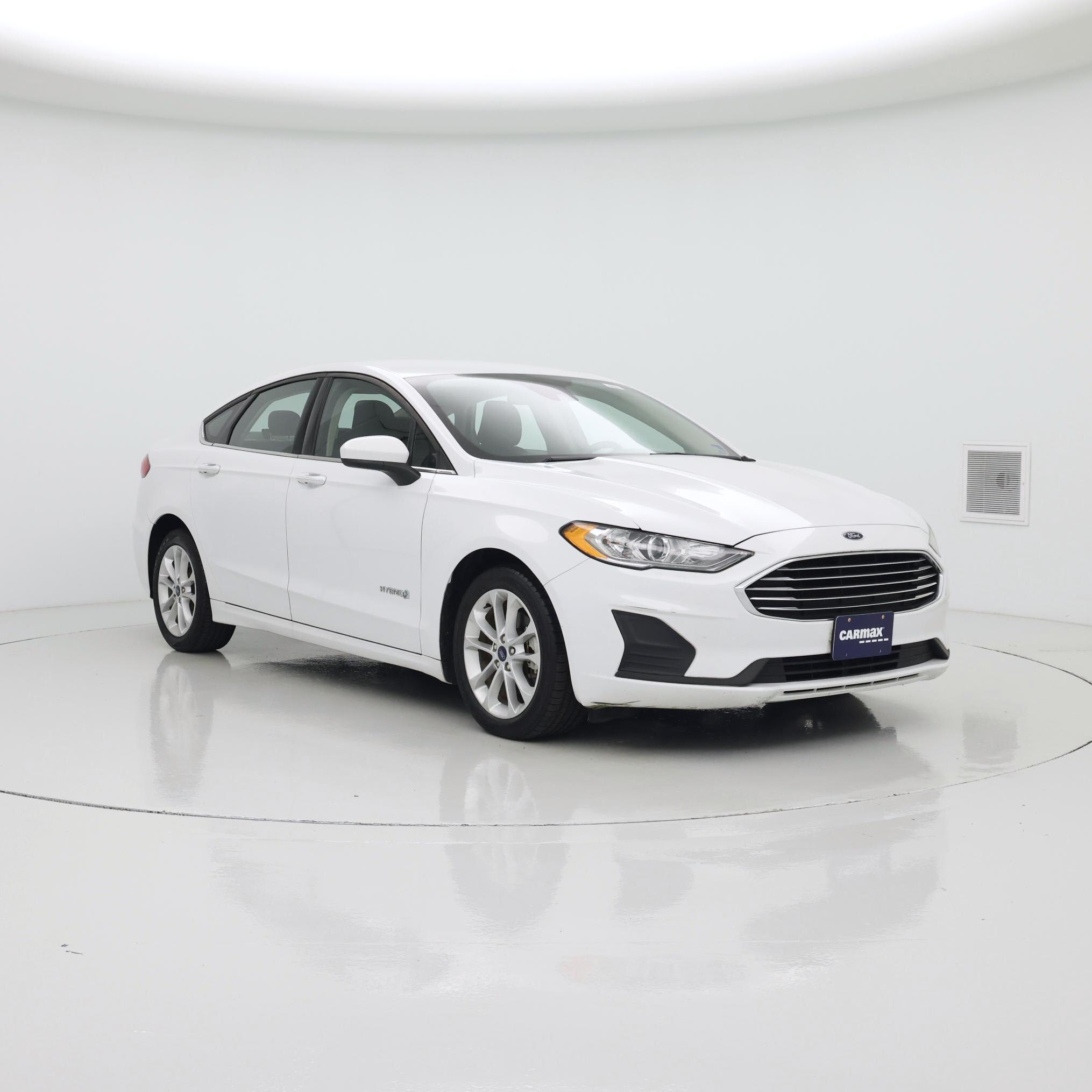 2019 Ford Fusion Hybrid SE FWD   