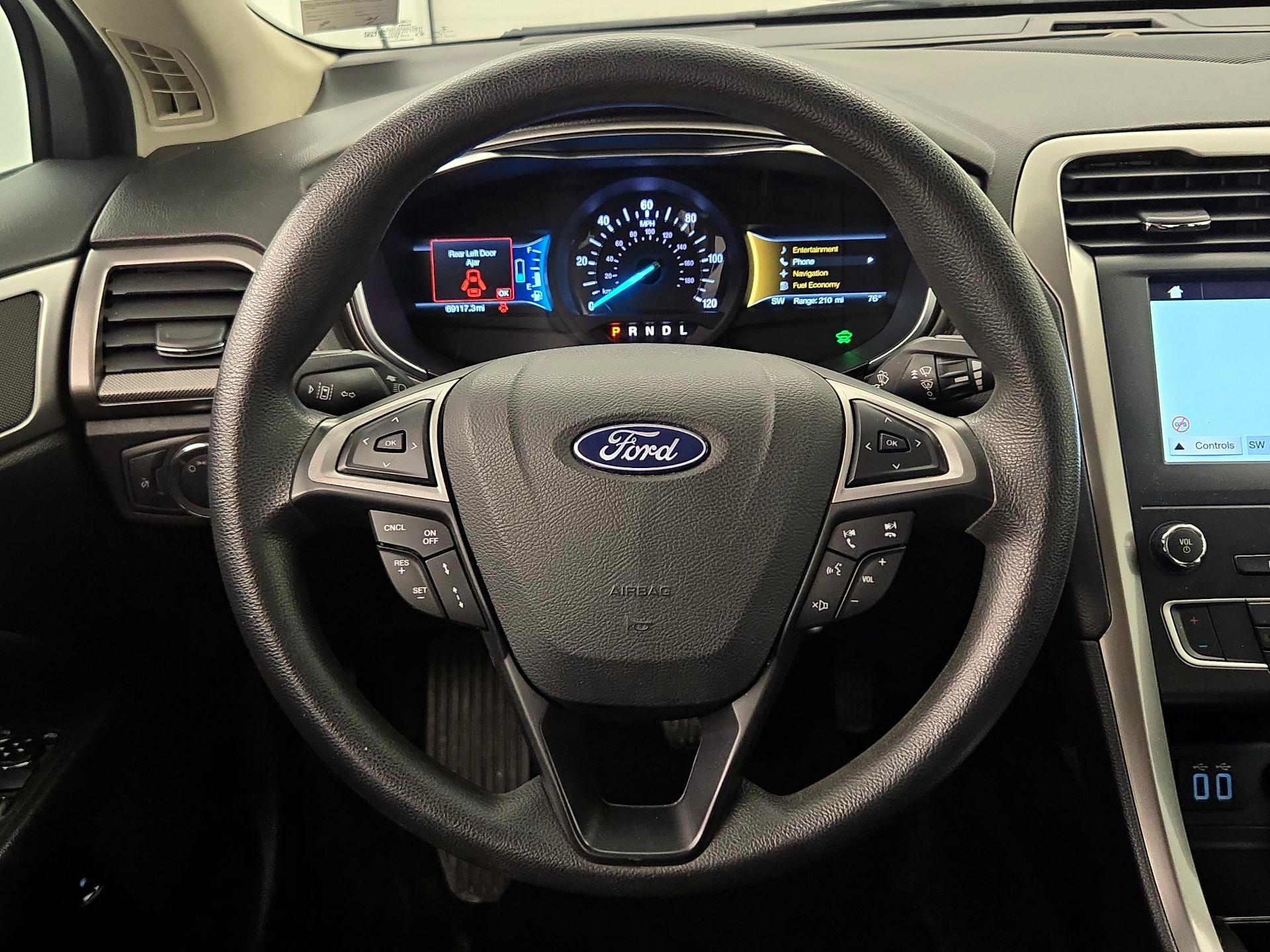 Thumbnail: 2019 Ford Fusion - 10