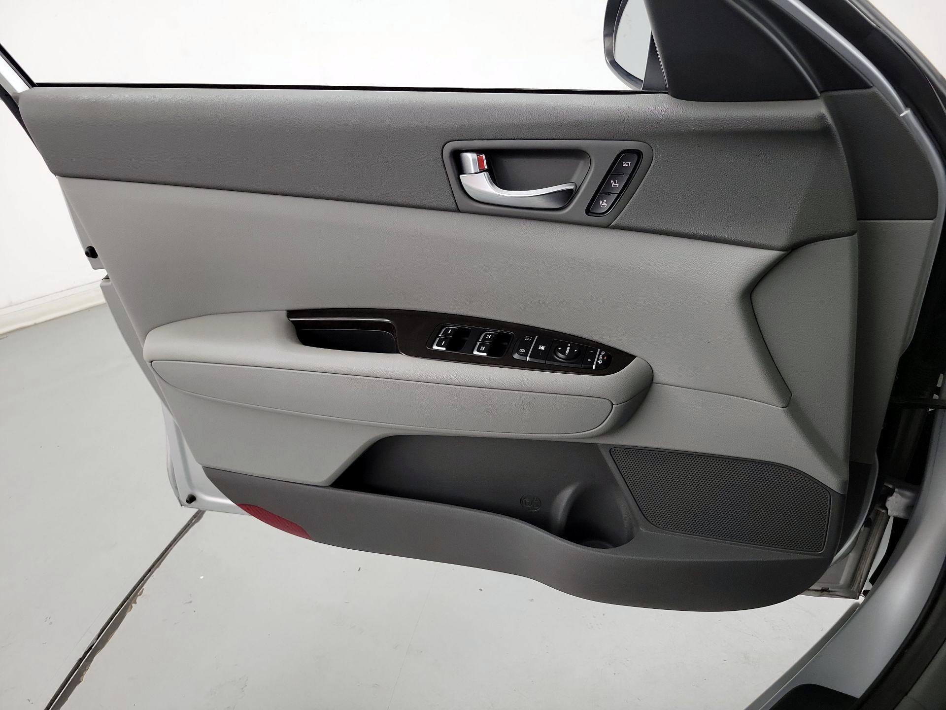 Thumbnail: 2016 Kia Optima - 10
