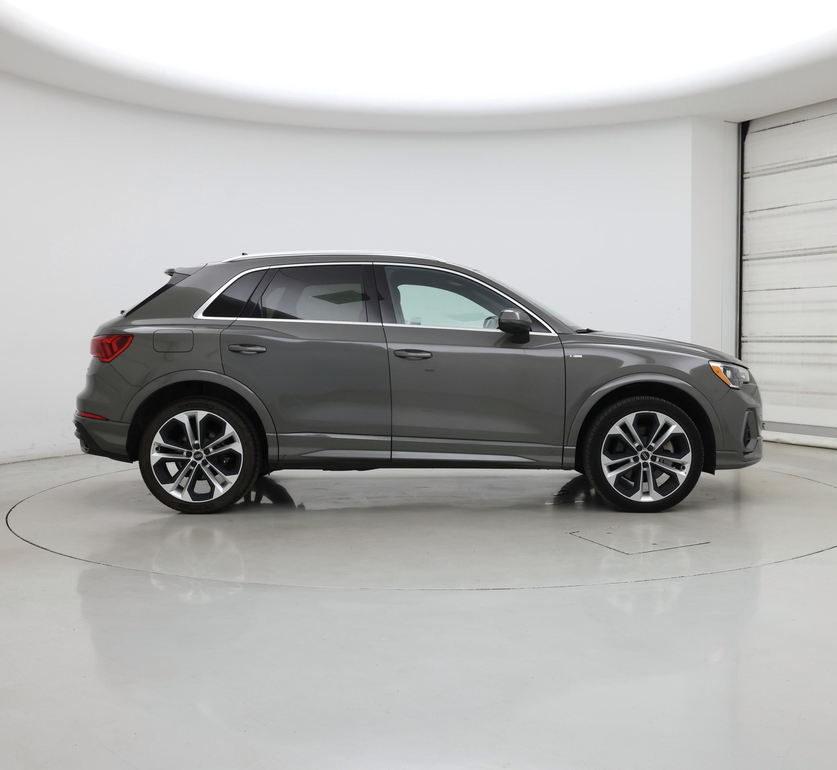 Thumbnail: 2021 Audi Q3 - 7