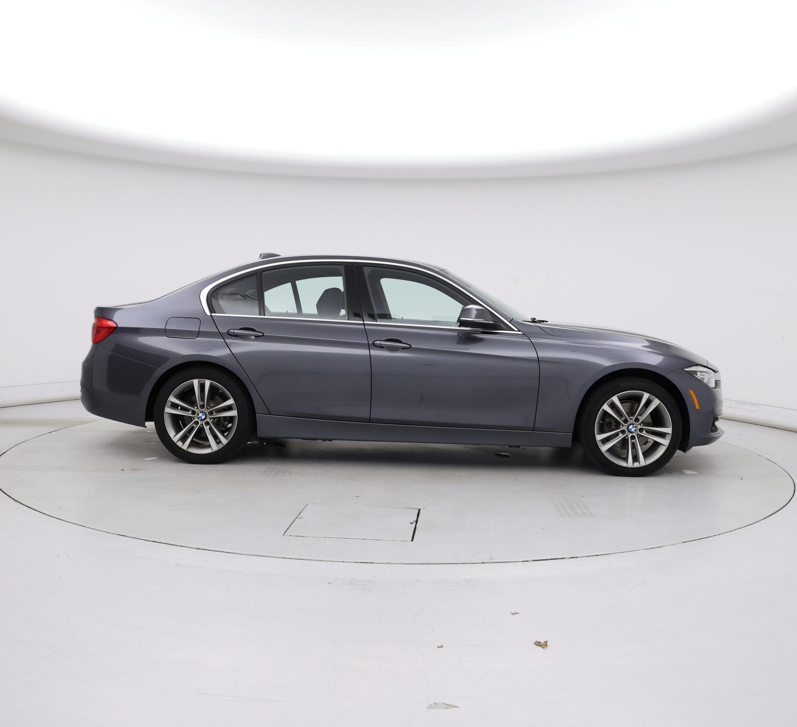 Thumbnail: 2018 BMW 3 Series - 7