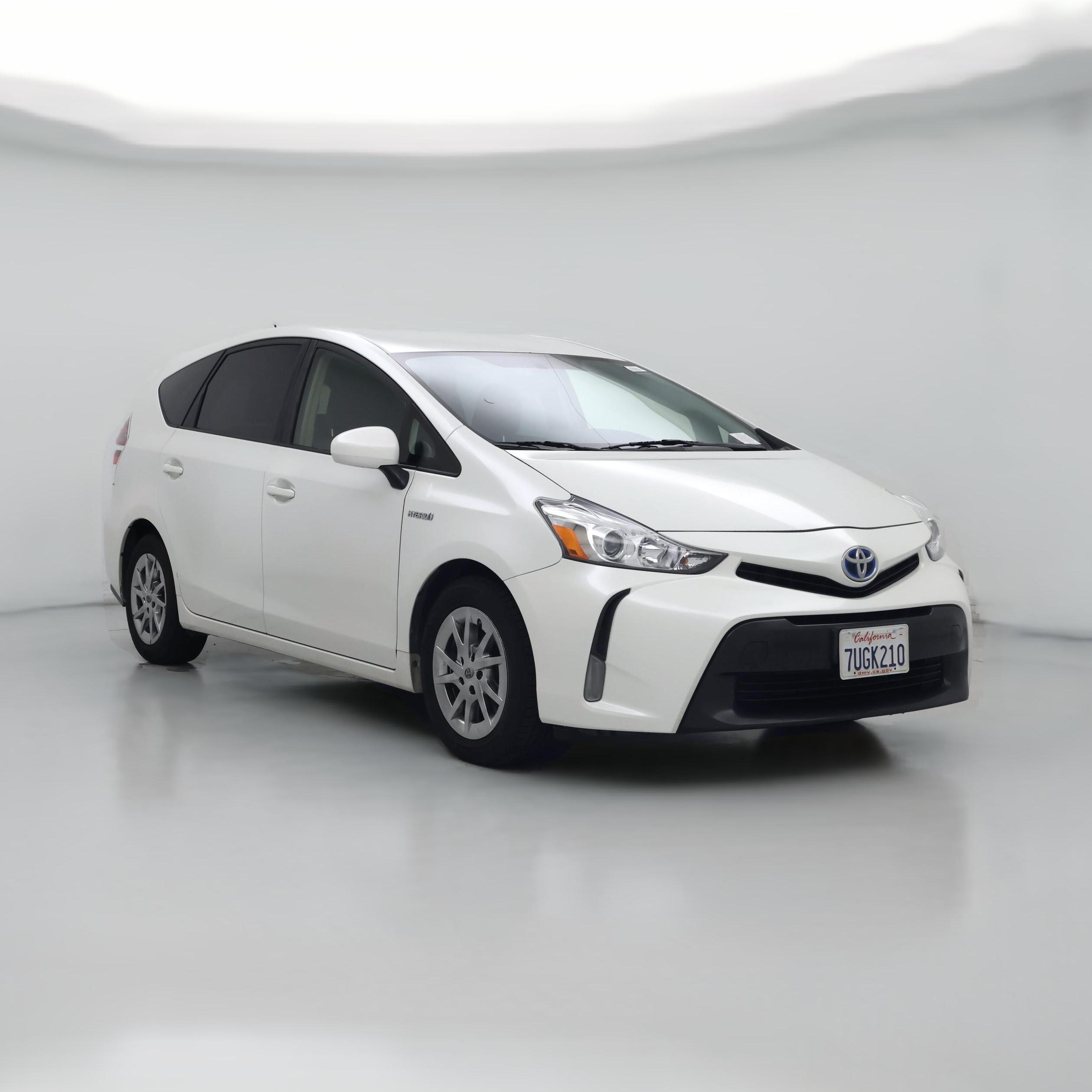 Thumbnail: 2016 Toyota Prius v - 1