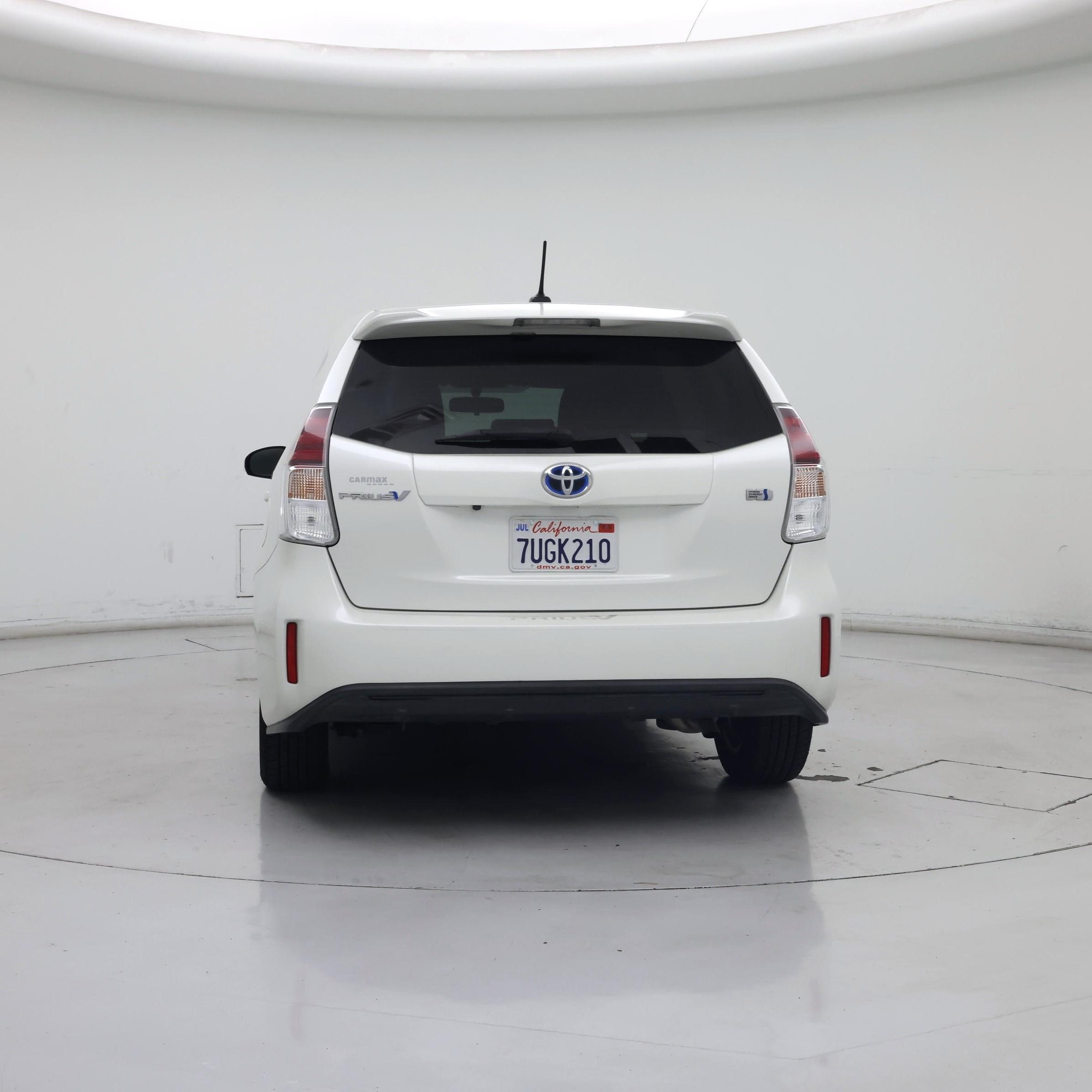 Thumbnail: 2016 Toyota Prius v - 6