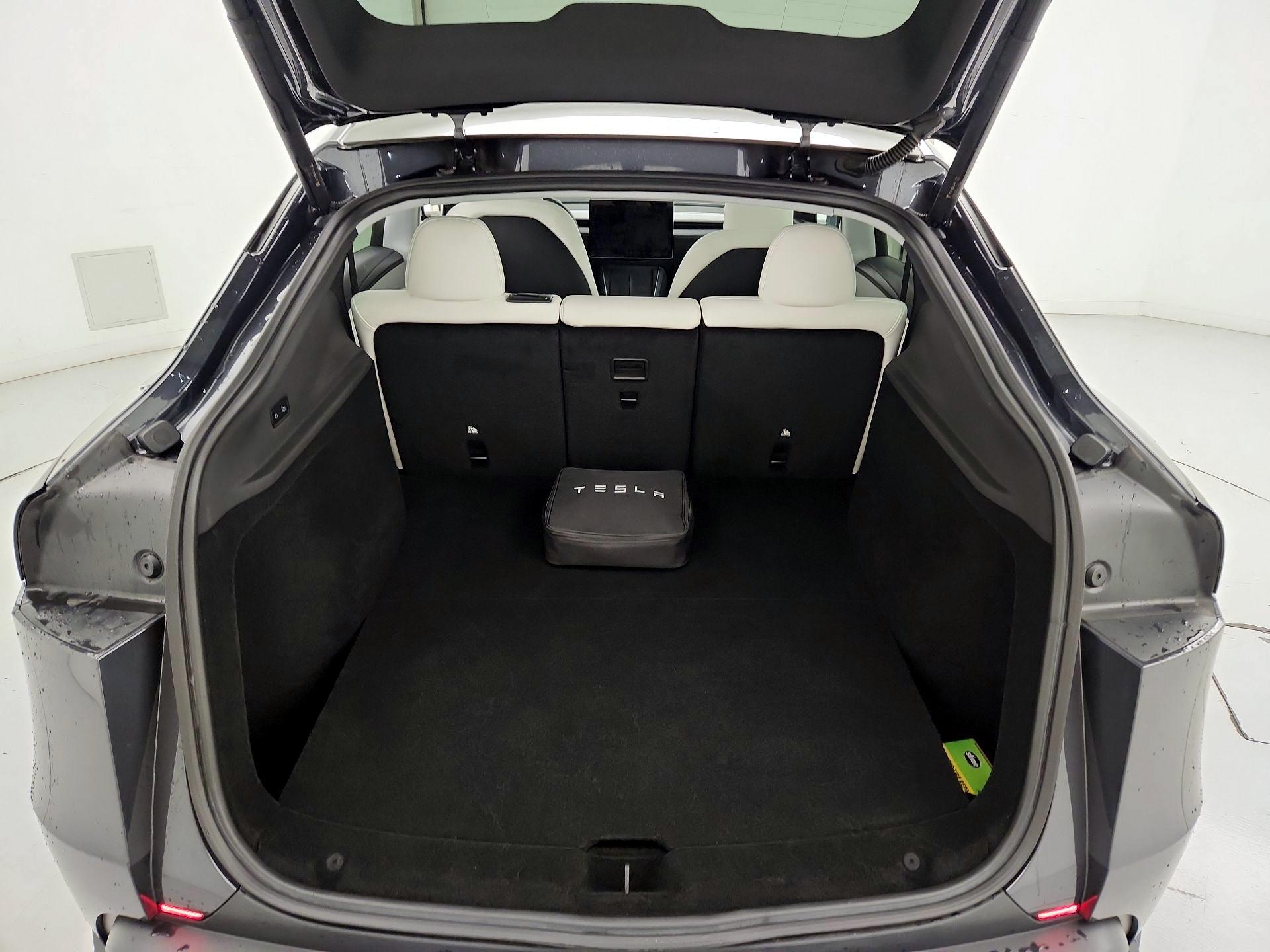 Thumbnail: 2026 Tesla Model Y - 19