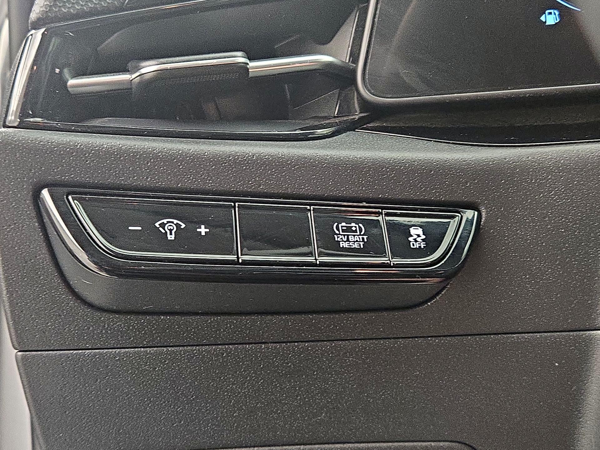Thumbnail: 2023 Kia Niro - 13