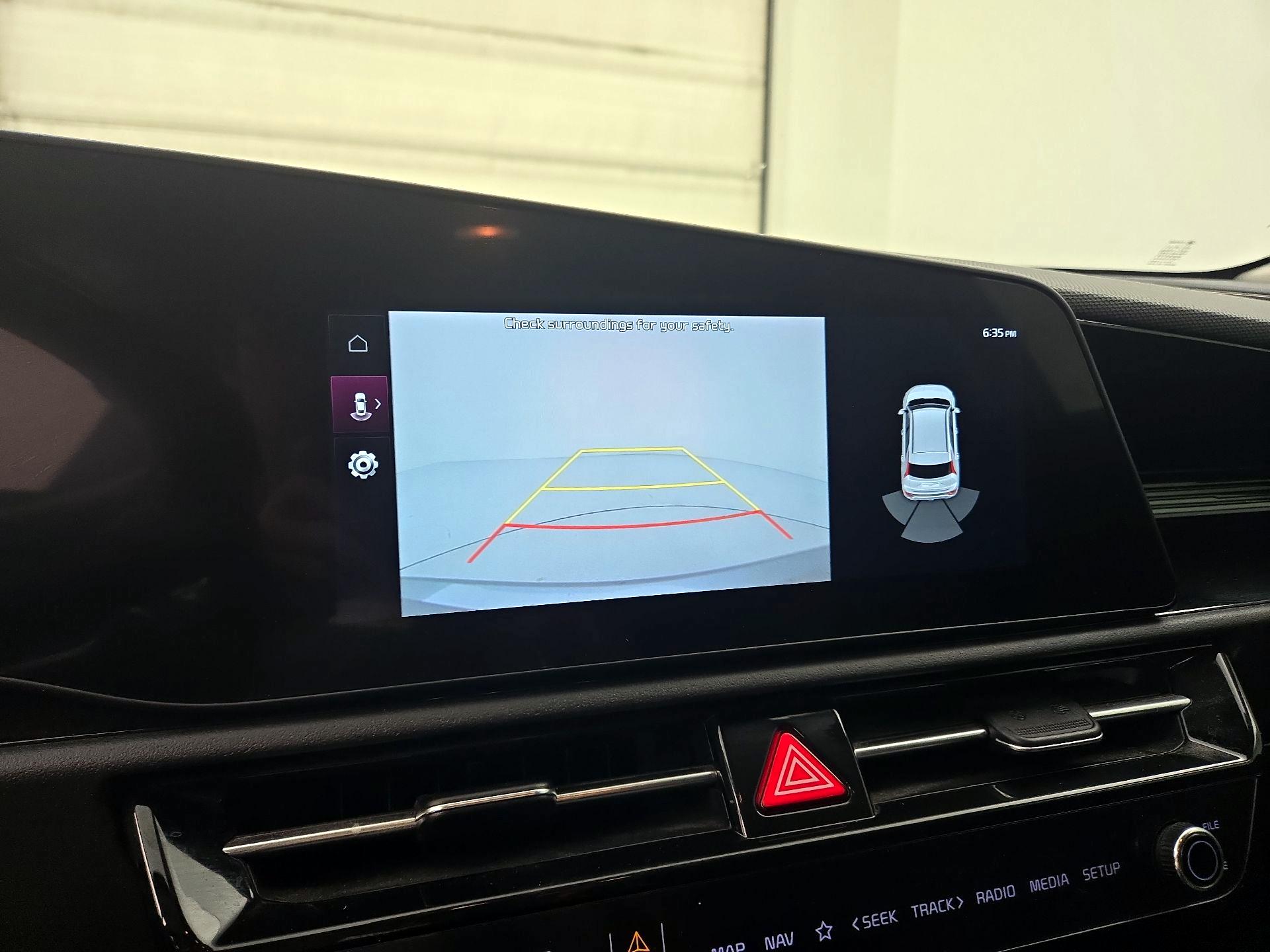 Thumbnail: 2023 Kia Niro - 15
