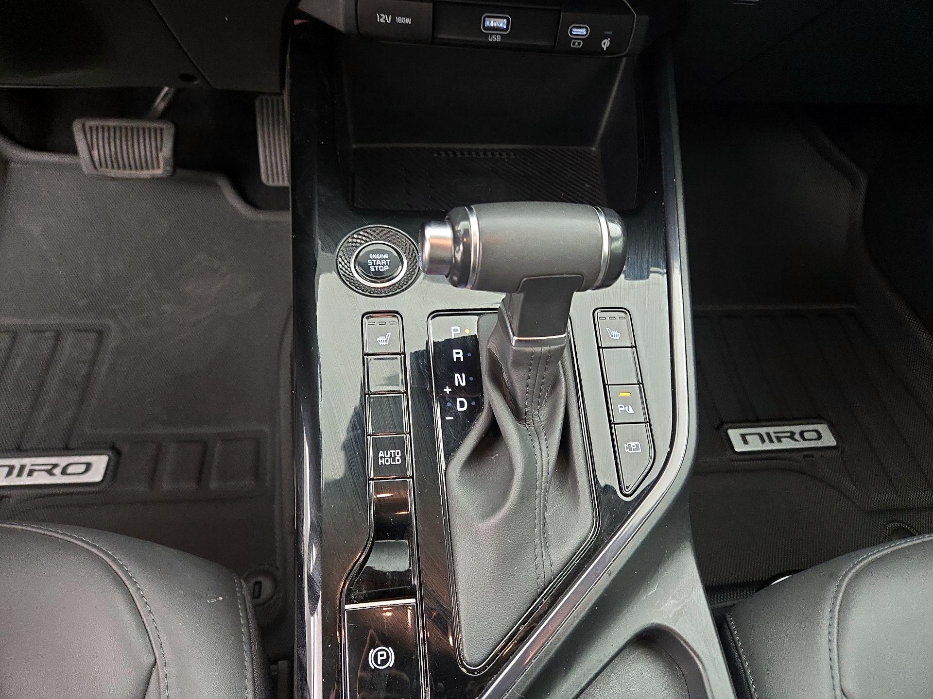 Thumbnail: 2023 Kia Niro - 18