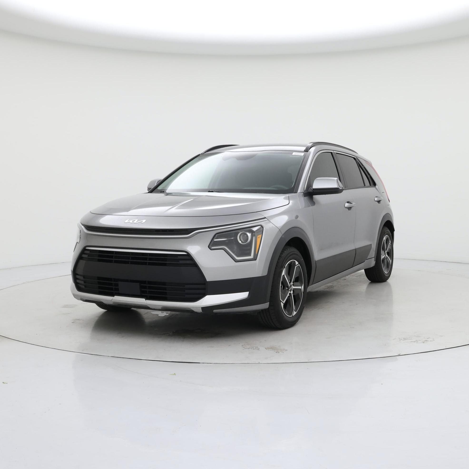 Thumbnail: 2023 Kia Niro - 4