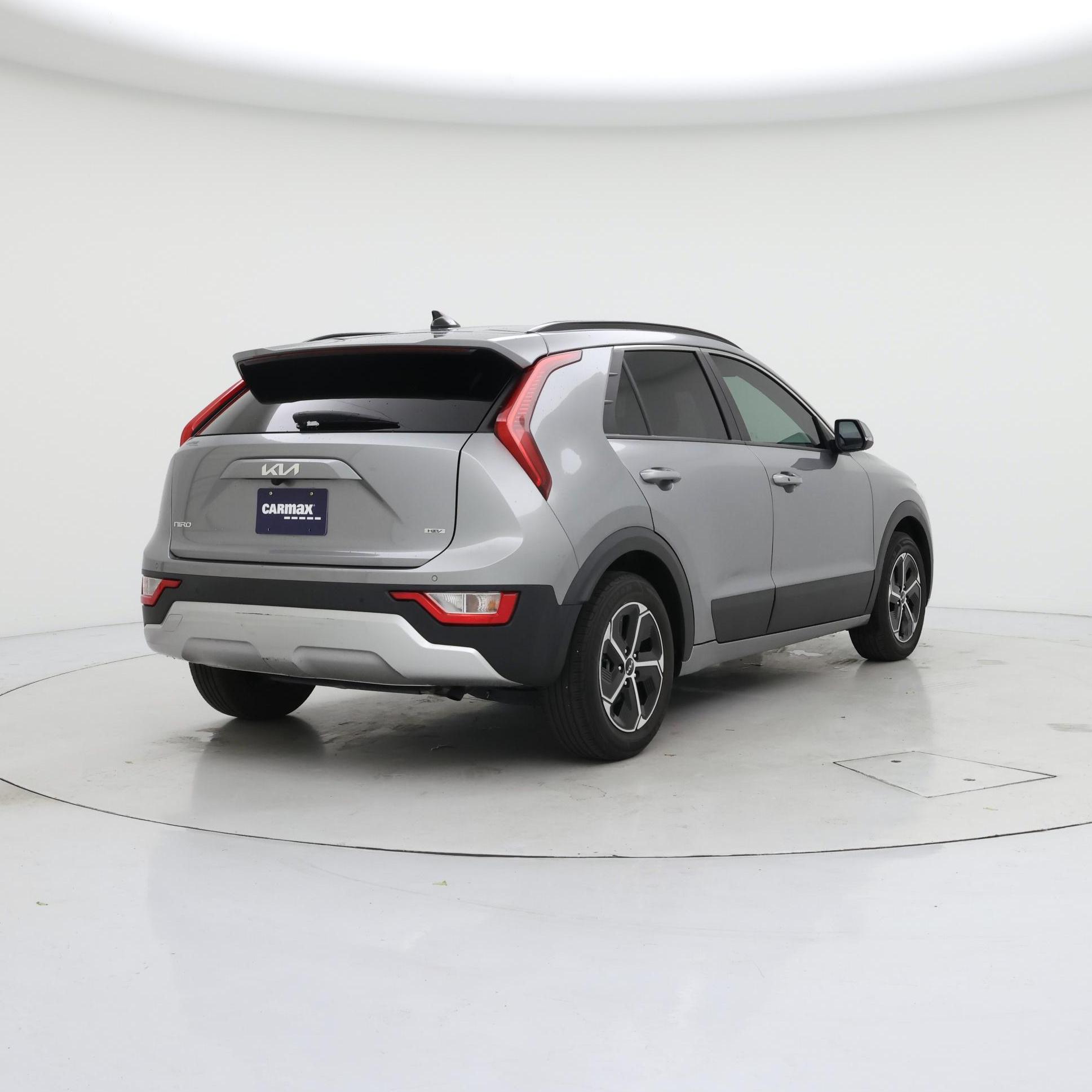 Thumbnail: 2023 Kia Niro - 8