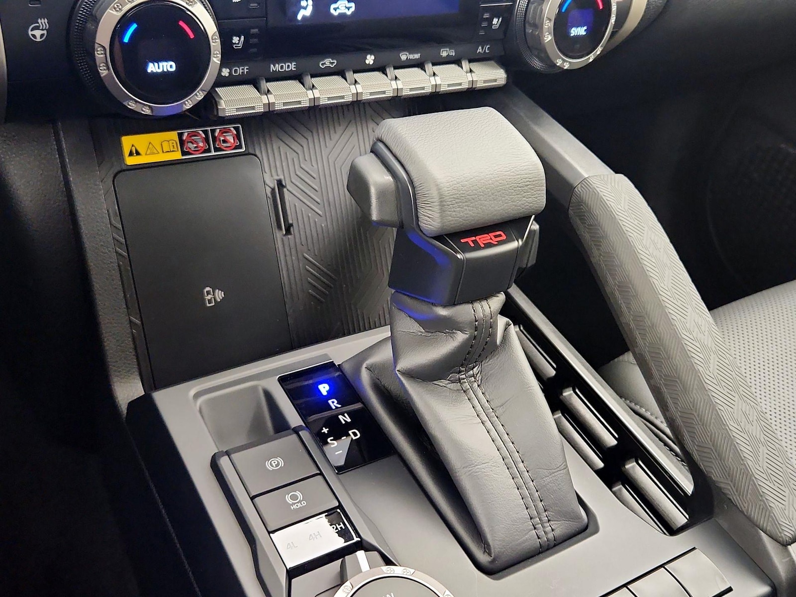 2024 Toyota Tacoma TRD Sport - Photo 18