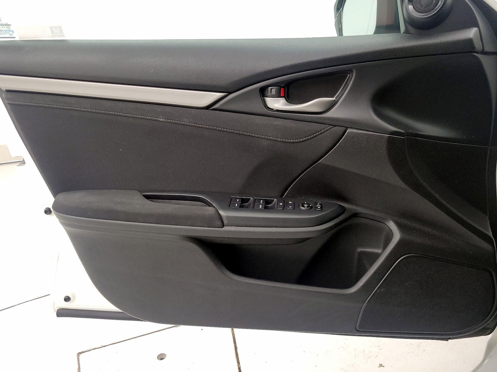 2018 Honda Civic Hatchback EX - Photo 13