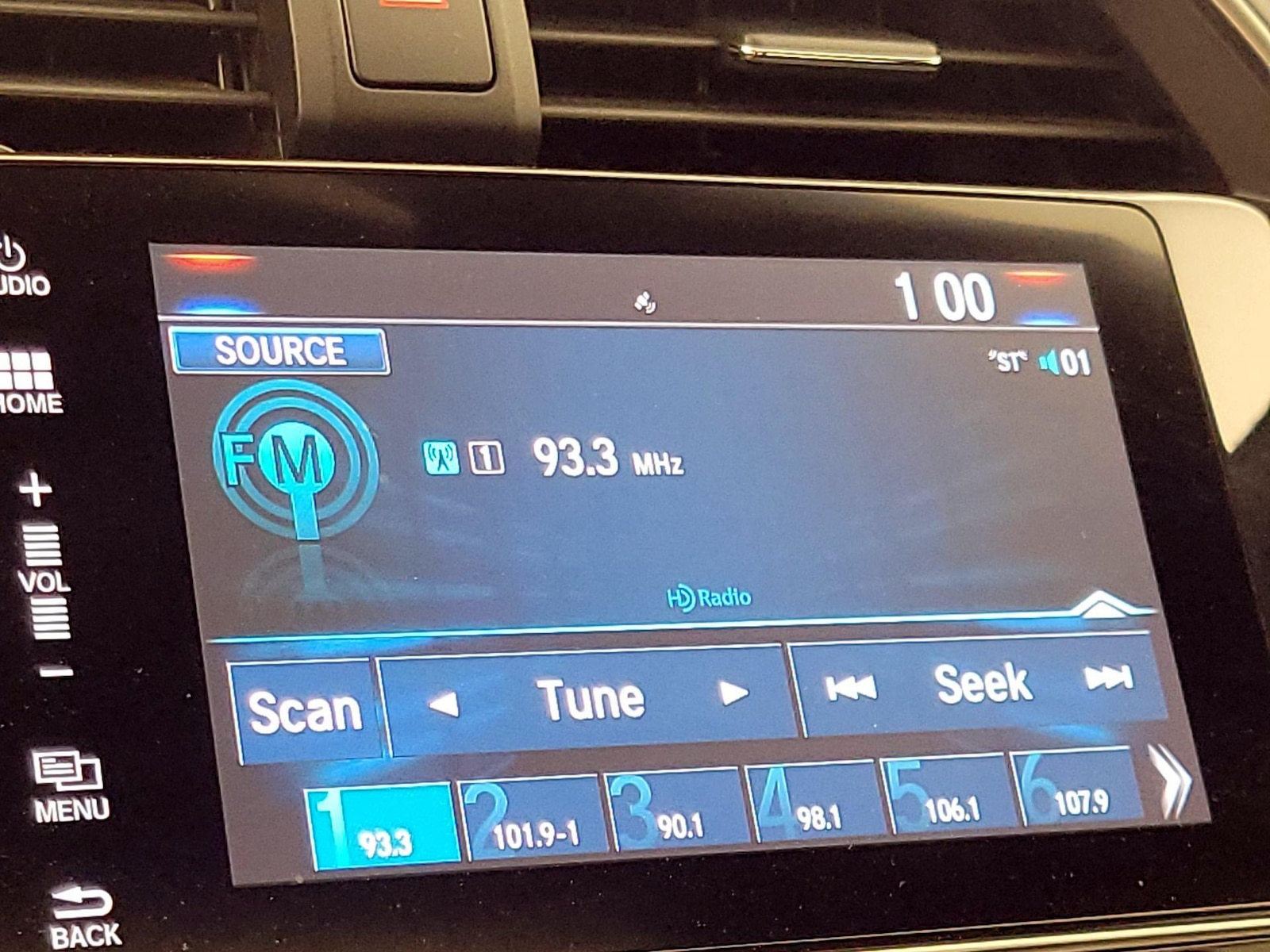 2018 Honda Civic Hatchback EX - Photo 16