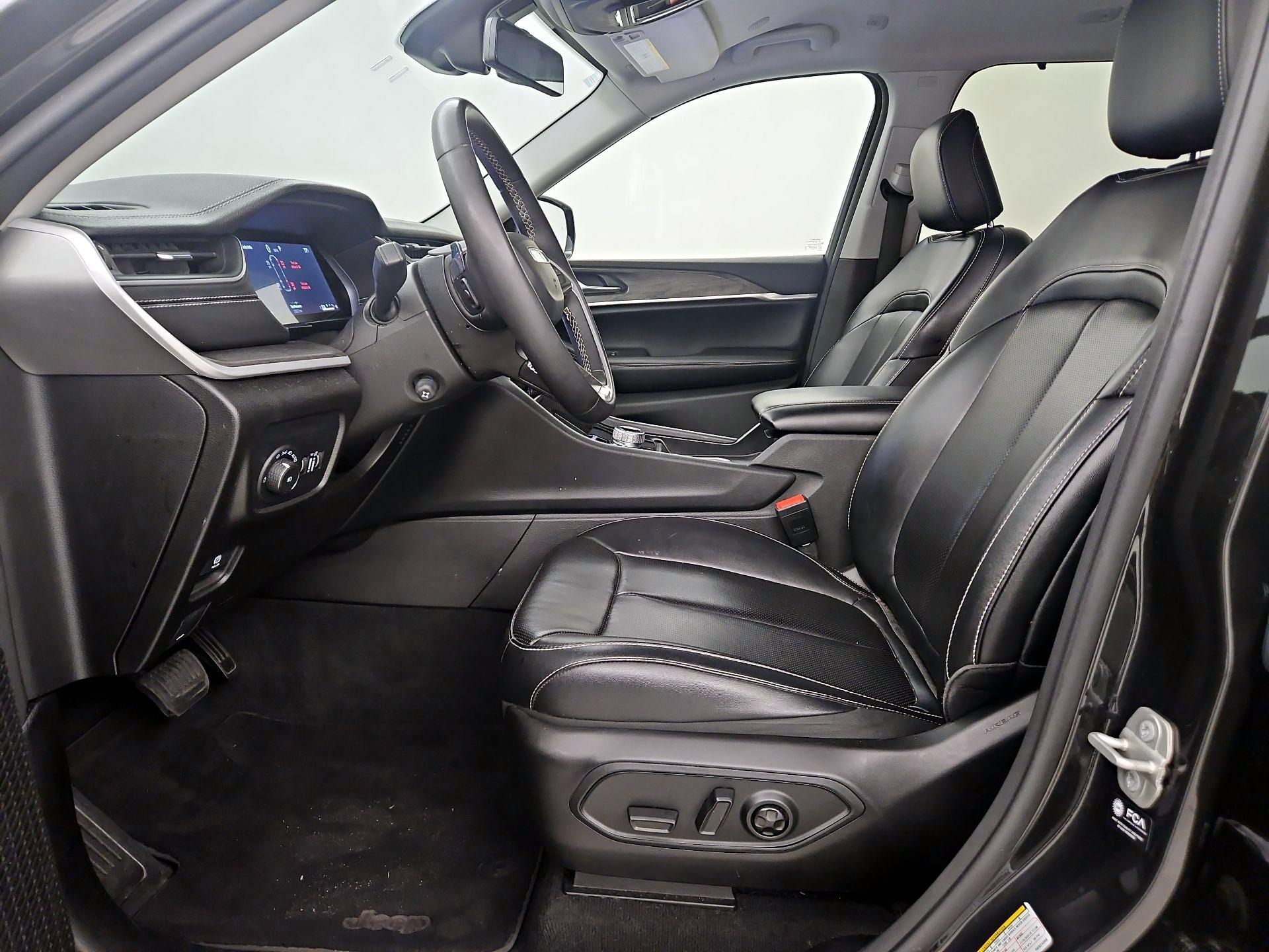 Thumbnail: 2024 Jeep Grand Cherokee L - 11