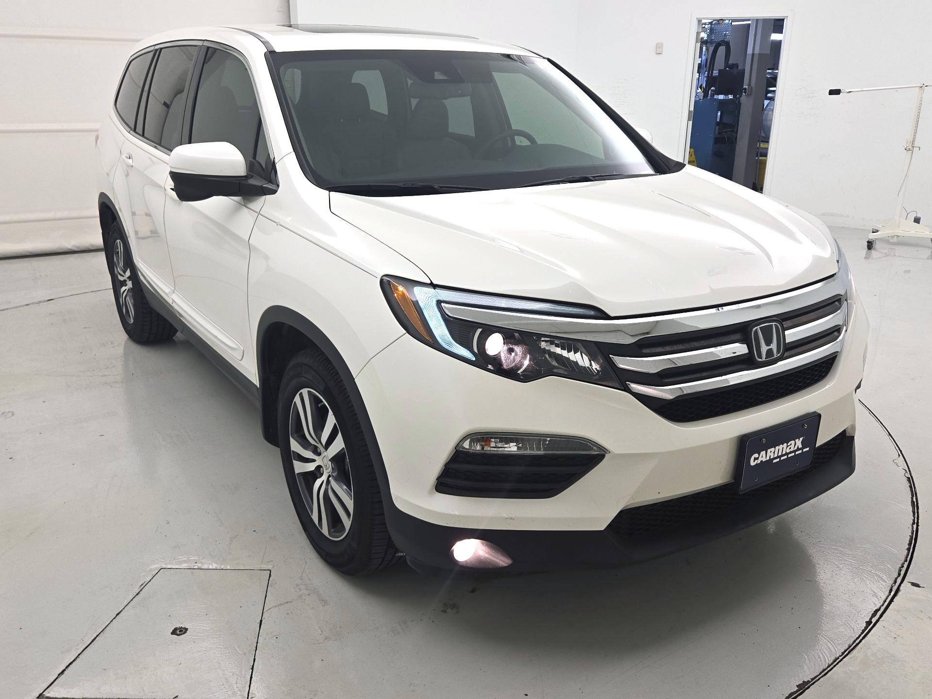 Thumbnail: 2017 Honda Pilot - 1