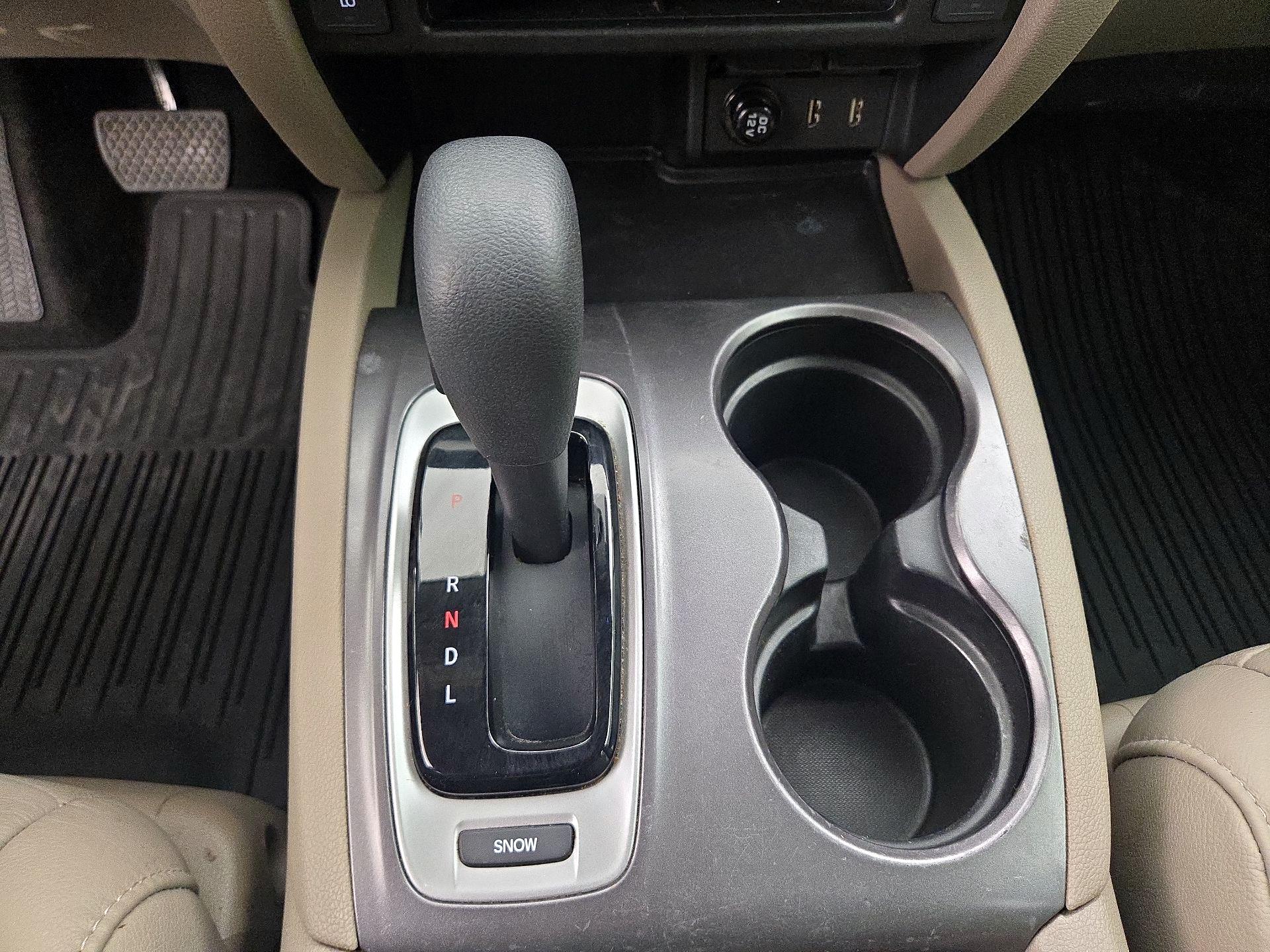 Thumbnail: 2017 Honda Pilot - 15
