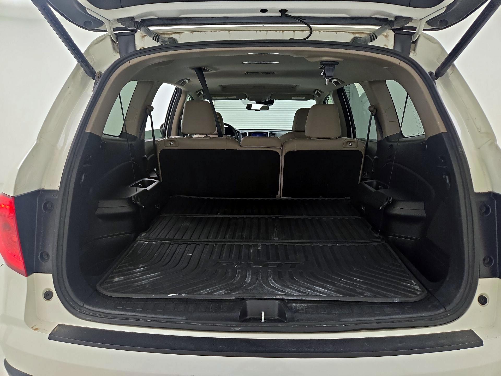 Thumbnail: 2017 Honda Pilot - 19