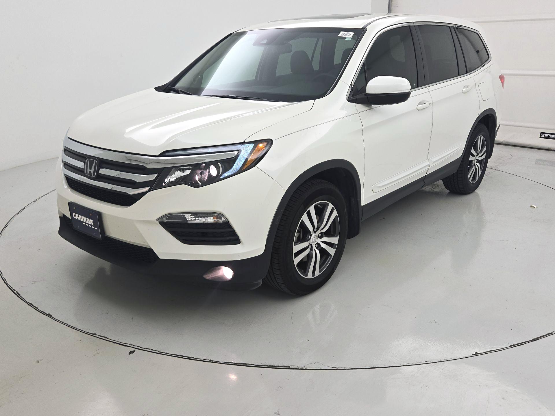 Thumbnail: 2017 Honda Pilot - 3