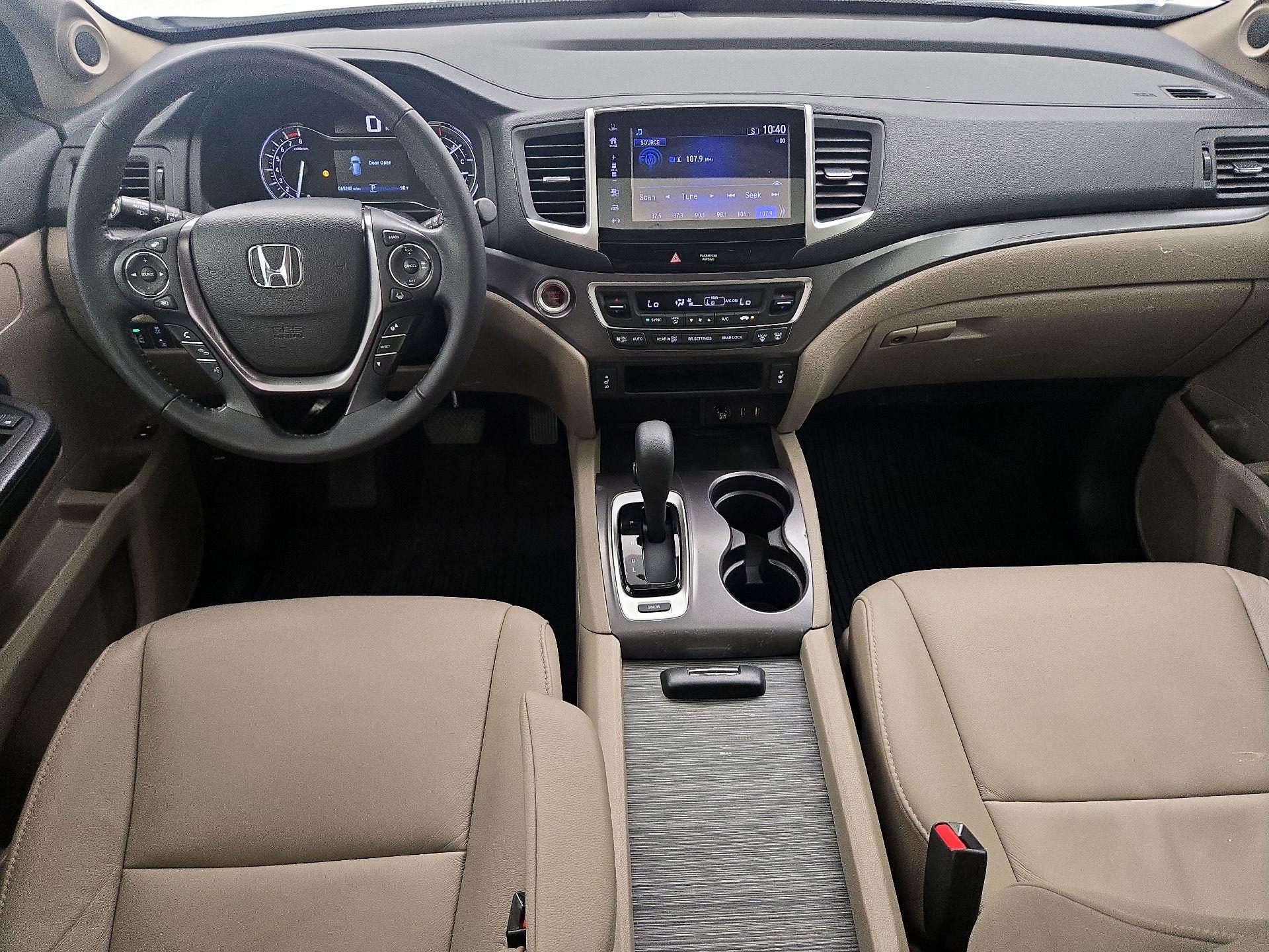 Thumbnail: 2017 Honda Pilot - 8