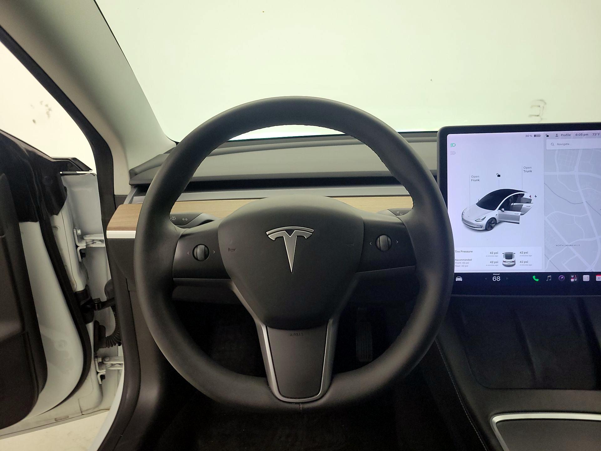 Thumbnail: 2021 Tesla Model 3 - 10