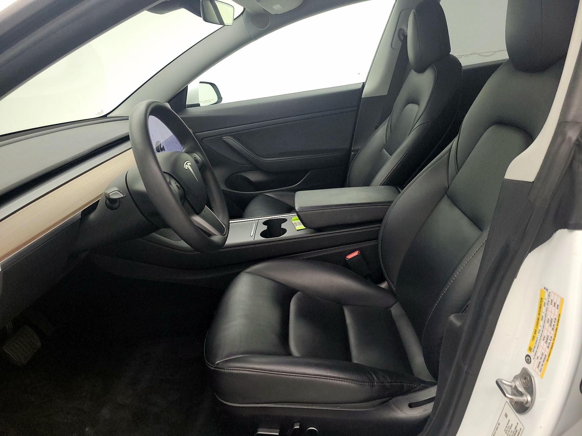 Thumbnail: 2021 Tesla Model 3 - 11