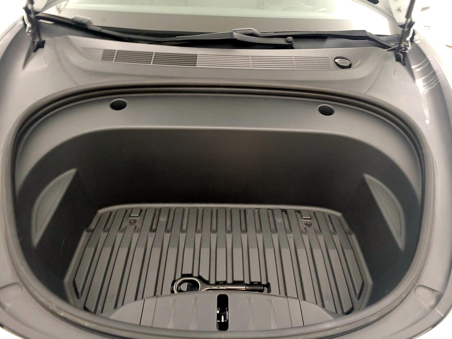Thumbnail: 2021 Tesla Model 3 - 19