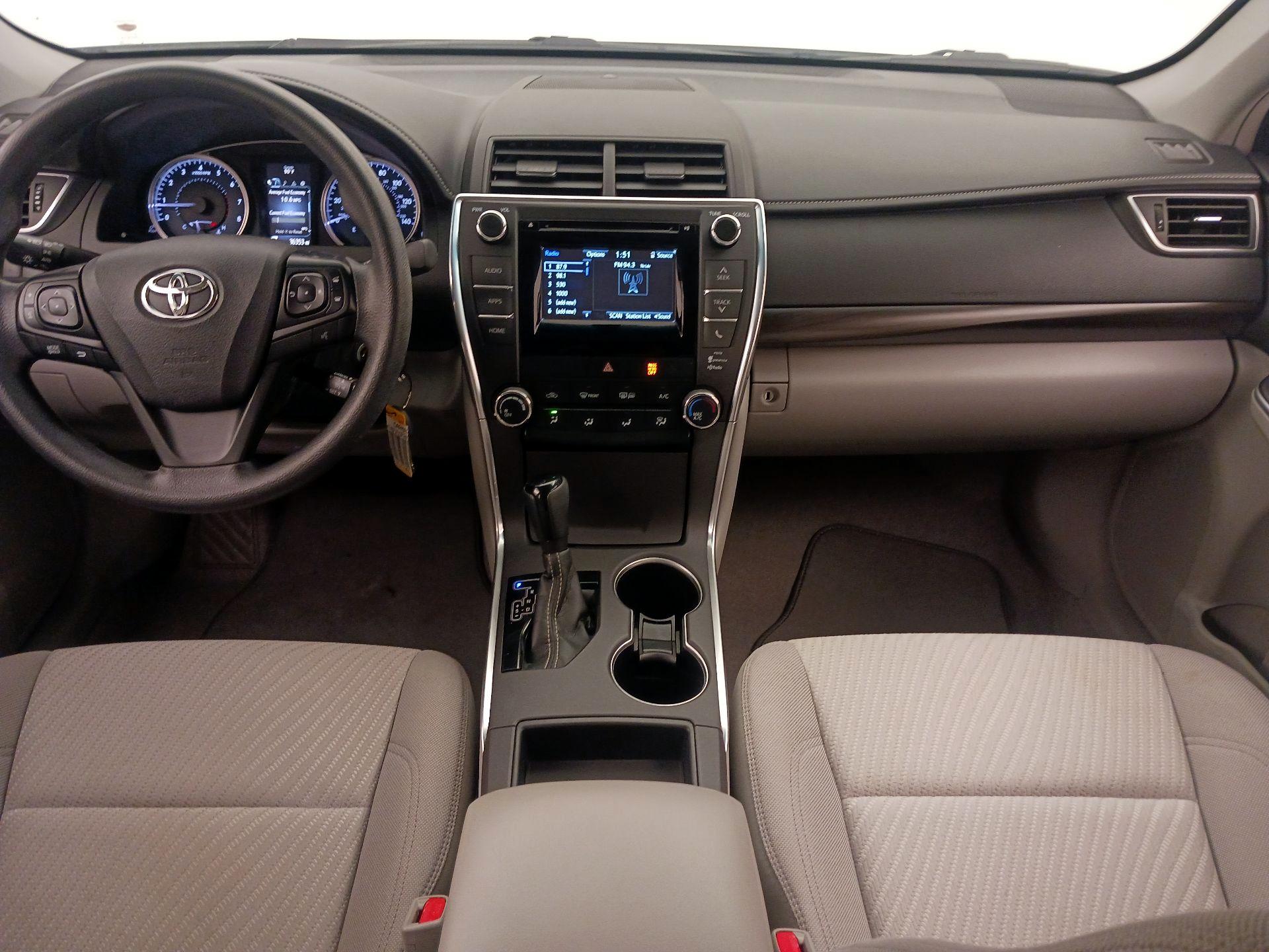 Thumbnail: 2015 Toyota Camry - 9