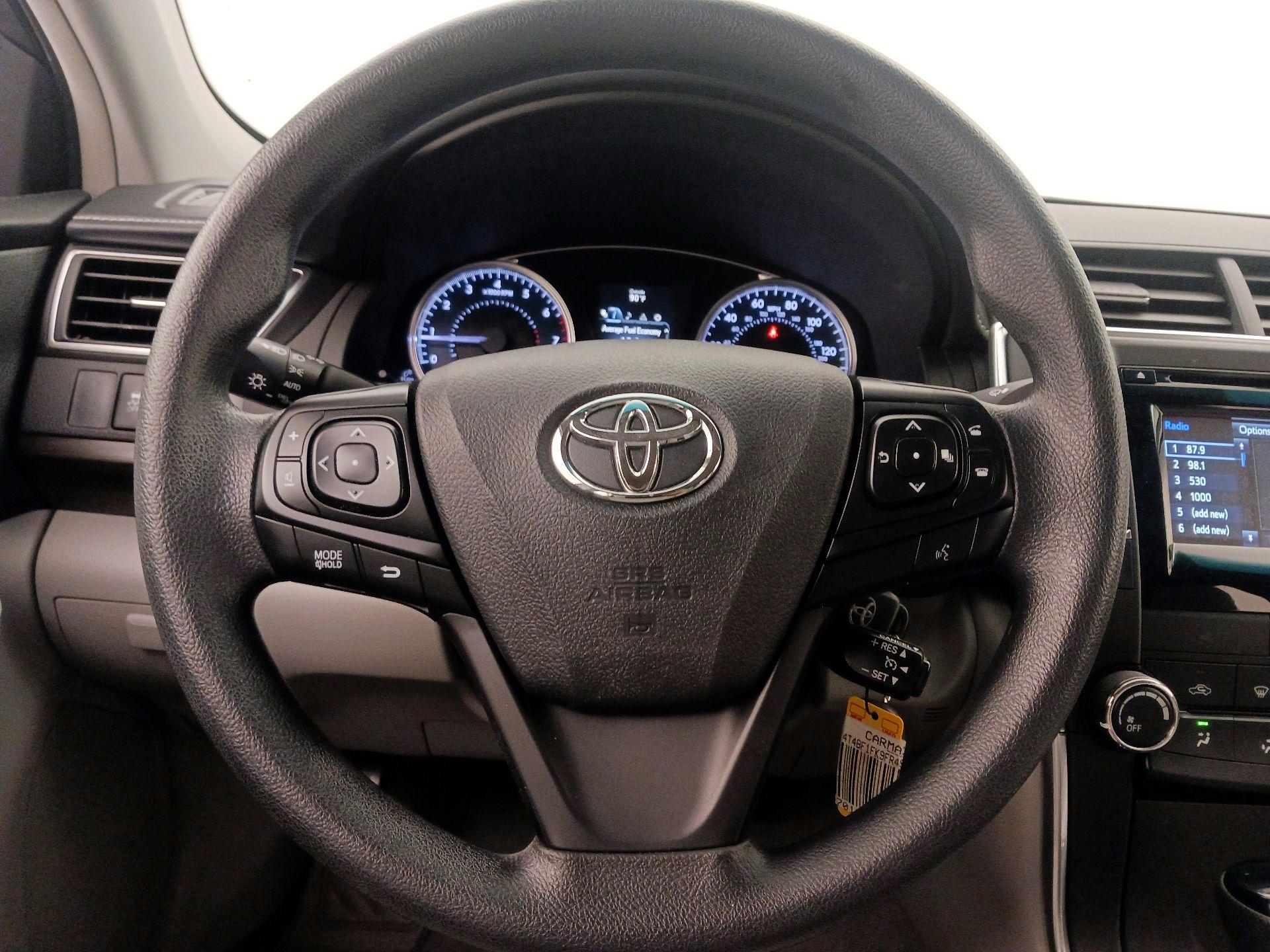 Thumbnail: 2015 Toyota Camry - 10