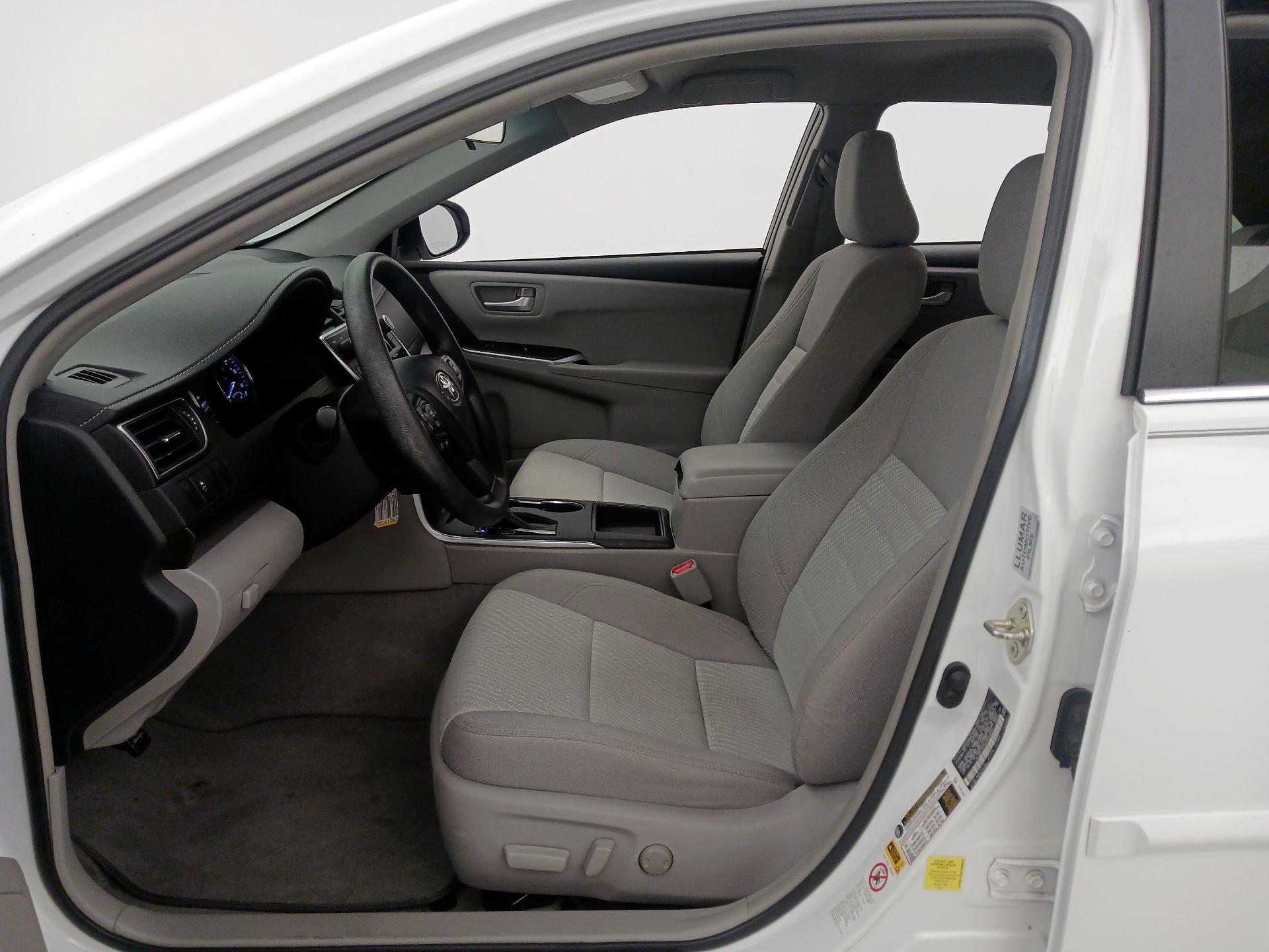 Thumbnail: 2015 Toyota Camry - 11
