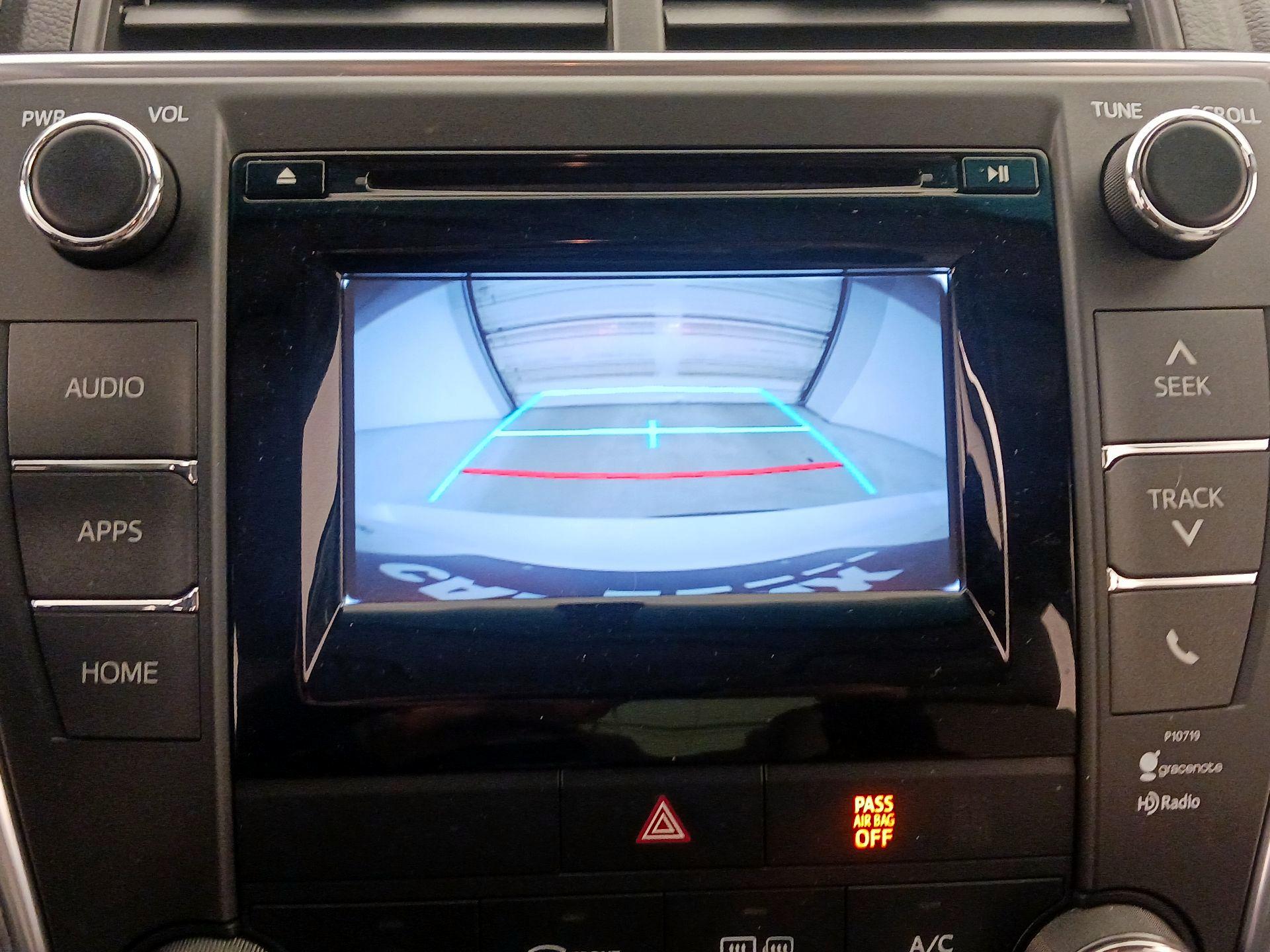 Thumbnail: 2015 Toyota Camry - 14