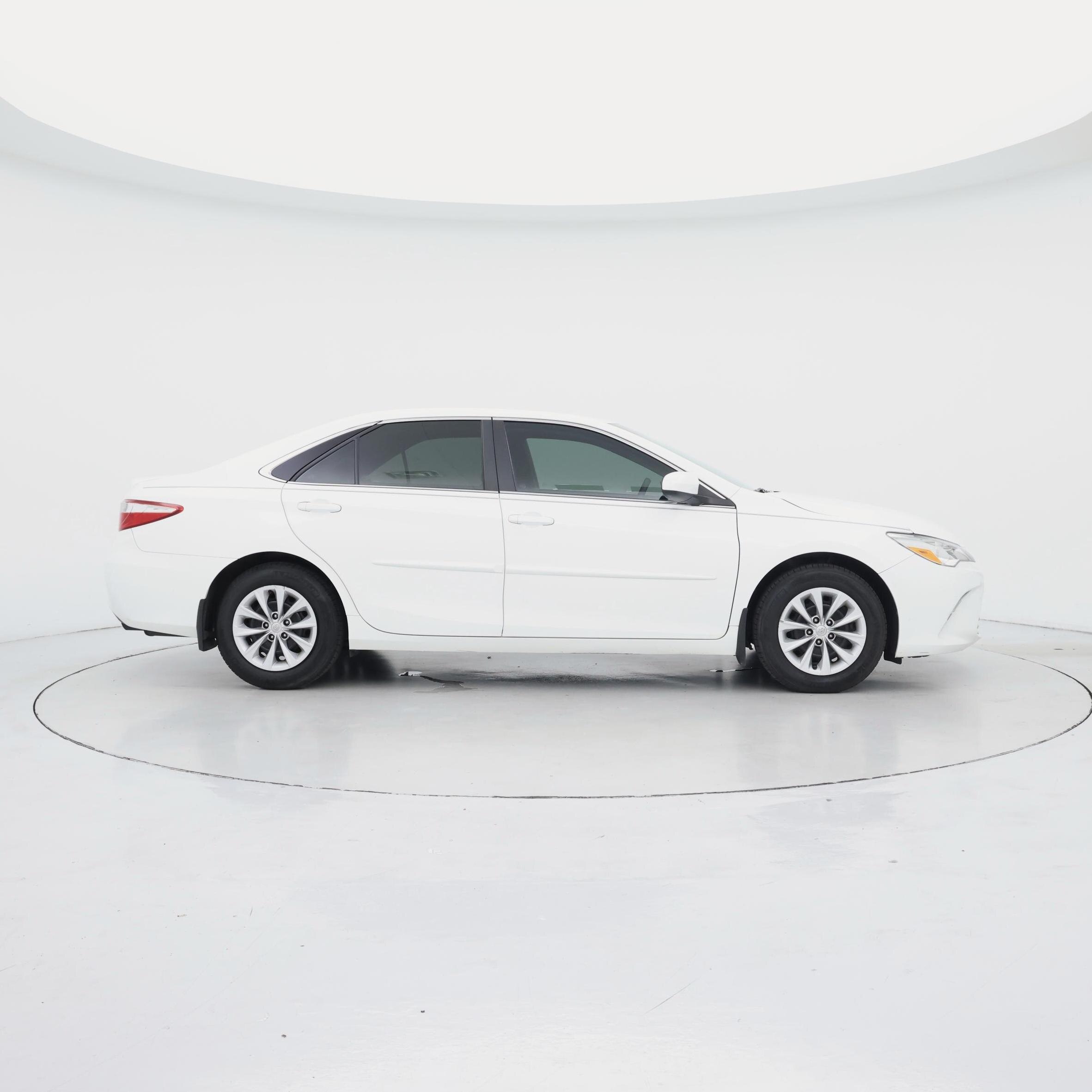 Thumbnail: 2015 Toyota Camry - 7