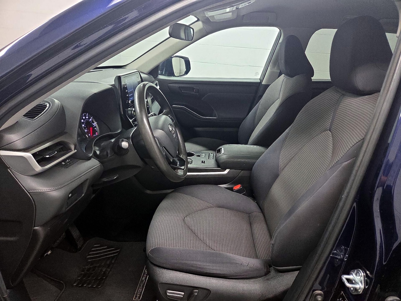 2021 Toyota Highlander L - Photo 12
